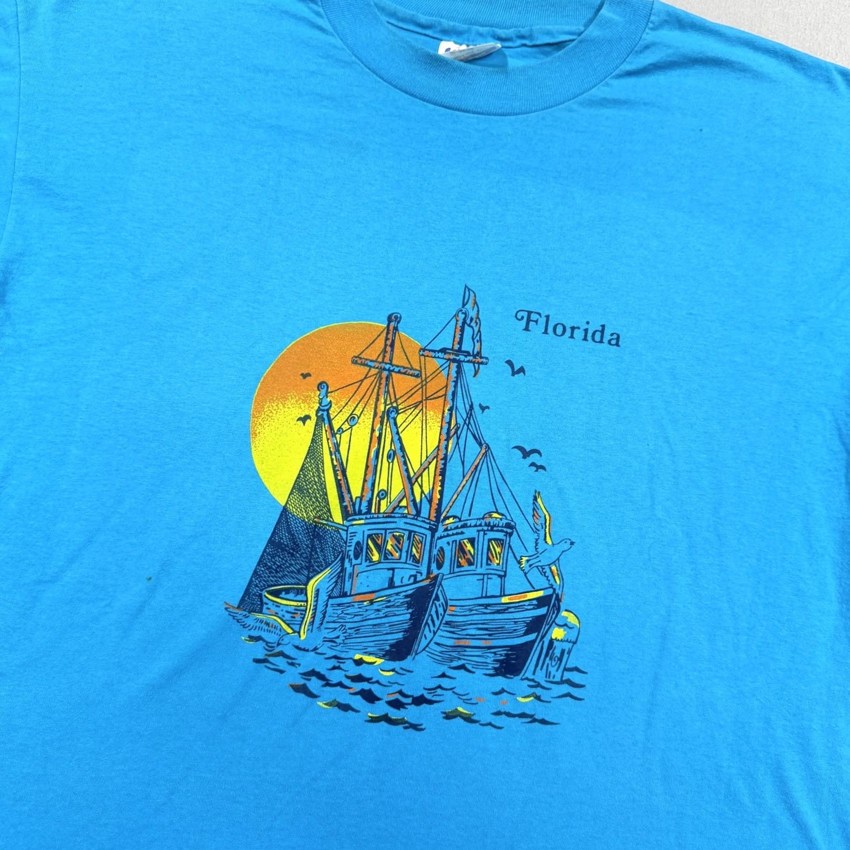 Hanes VINTAGE Hanes Shirt Mens XL Blue Florida Boat Sunset Nautical Graphic Tee 80s Size US XL / EU 56 / 4 - 2 Thumbnail