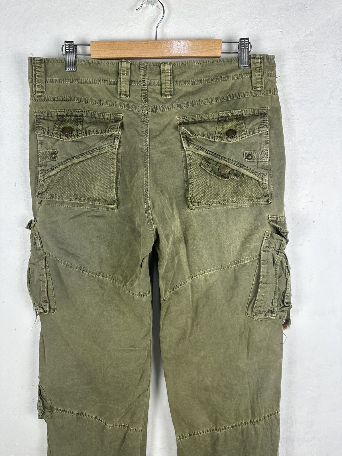 Japanese Brand CARGO PANTS SEDITIONARIES MULITPOCKET STREETWEAR STYLE Size US 33 - 13 Thumbnail