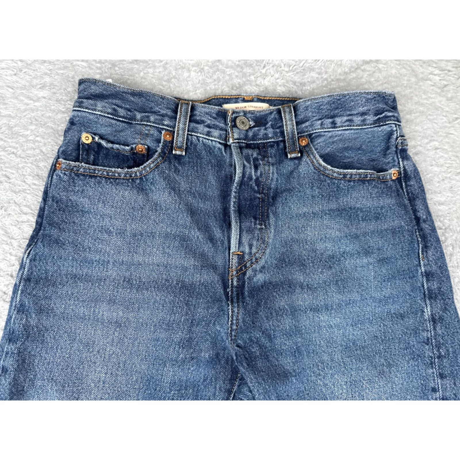 Levi's Levis Premium Jeans Womens 26 Blue Wedgie Straight High Rise Distressed Raw Hem Size 26" / US 2 / IT 38 - 4 Thumbnail