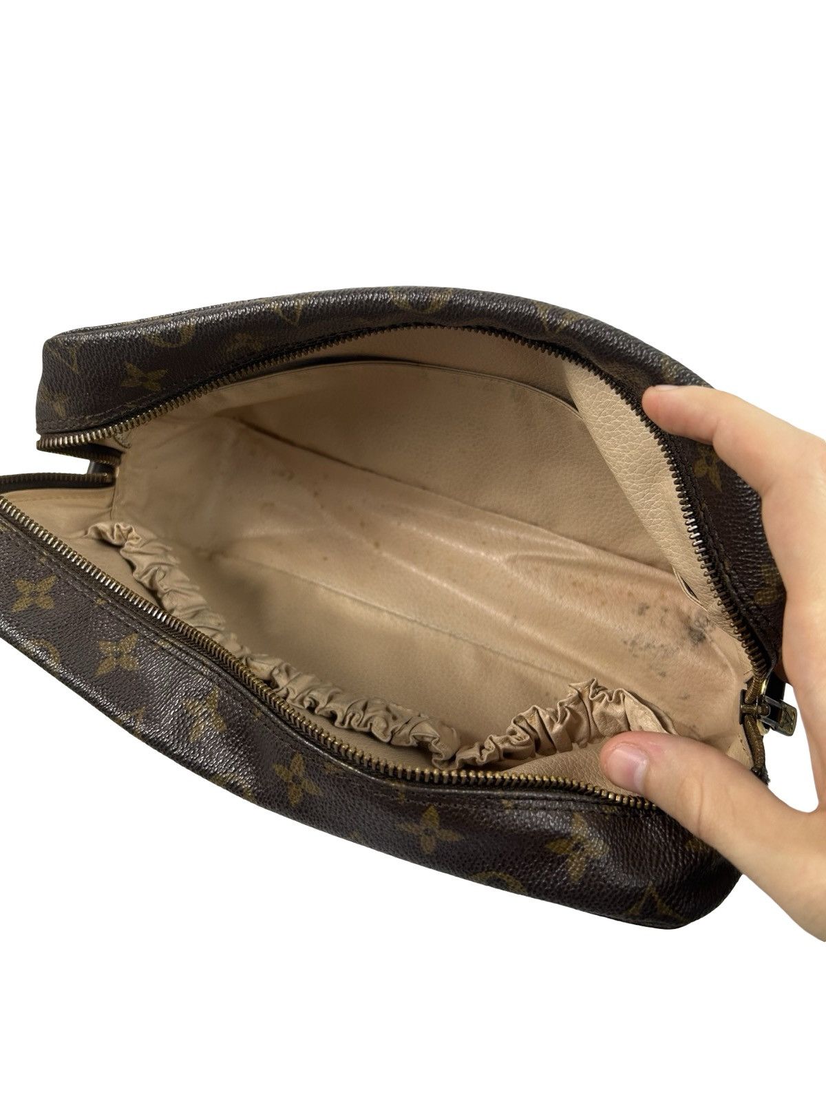 Louis Vuitton Louis Vuitton Monogram Clutch Bag Size ONE SIZE - 4 Thumbnail