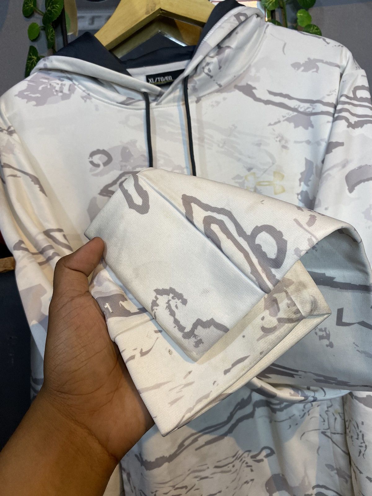Under Armour × Vintage UNDER ARMOUR Cold Gear White & Gray Loose Camo StormX1 Size US XL / EU 56 / 4 - 8 Thumbnail