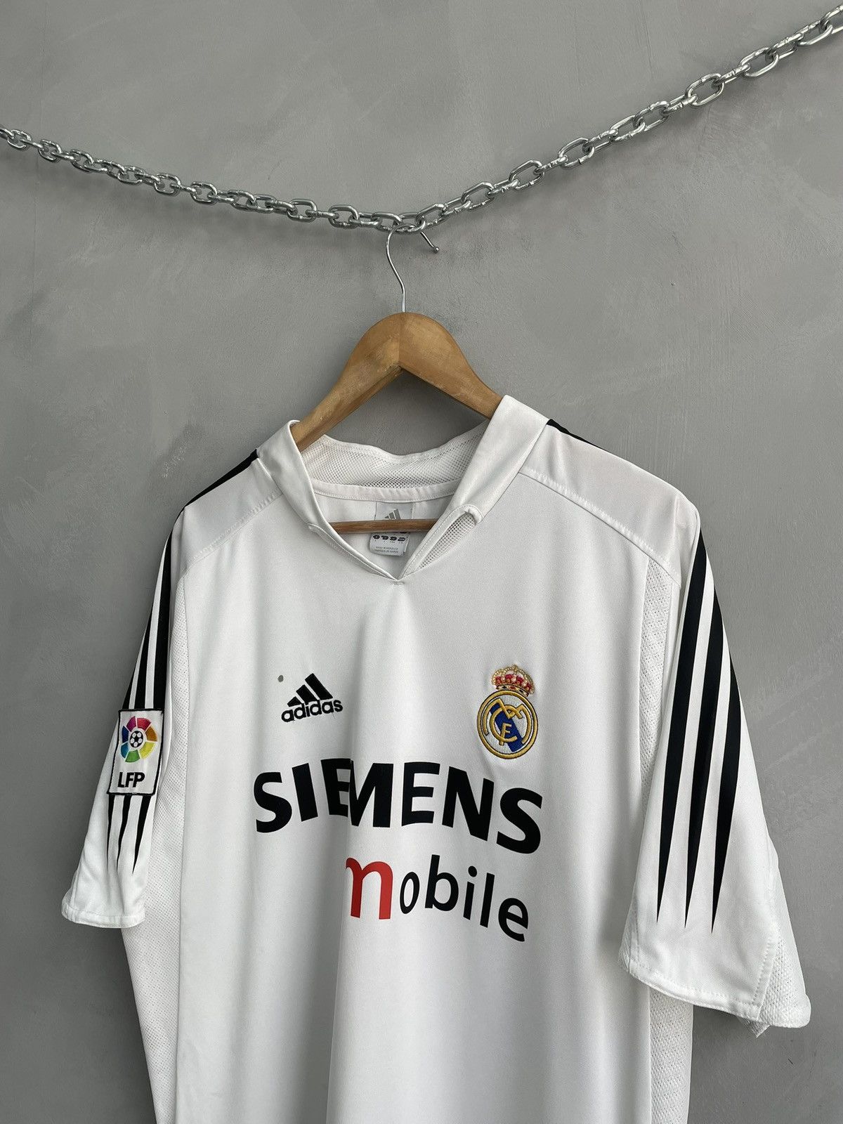 Adidas Fc real Madrid adidas 2000s blokecore football jersey Size US L / EU 52-54 / 3 - 2 Thumbnail