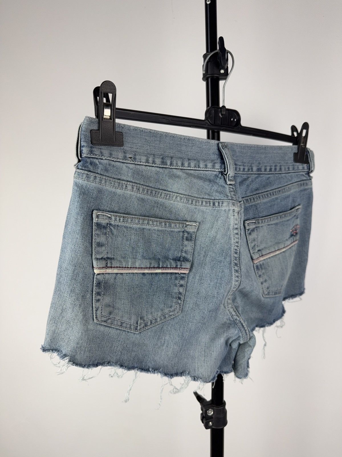 Diesel Vntg Diesel Denim Cutoff Shorts Distressed Italy W30 Women Size 30" / US 8 / IT 44 - 5 Thumbnail
