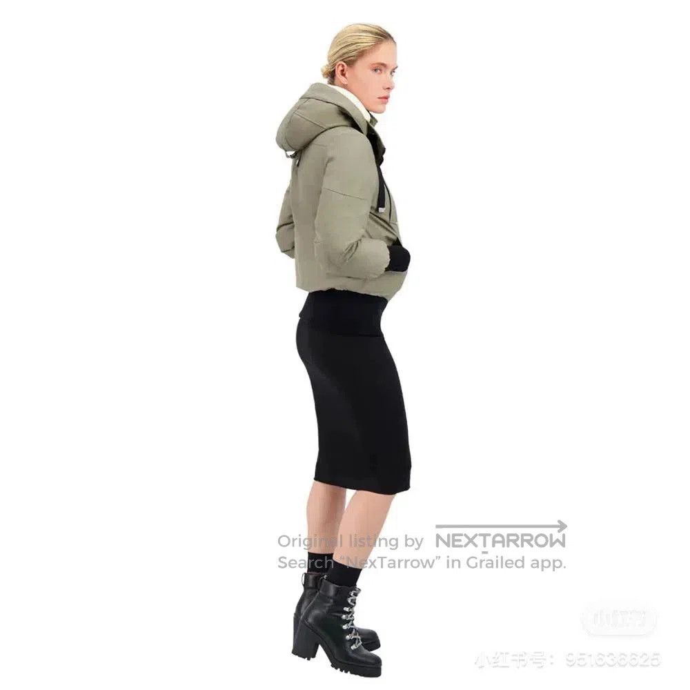 Moose Knuckles Moose Knuckles Women's Flight Down Jacket. Size S / US 4 / IT 40 - 8 Thumbnail