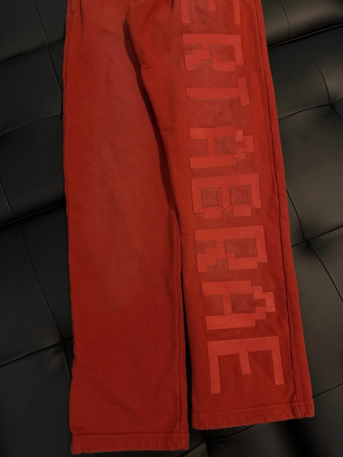 Vertabrae Vertebrae Red Sweatpants Adult Size Small 100% Authentic Size US 30 / EU 46 - 2 Thumbnail
