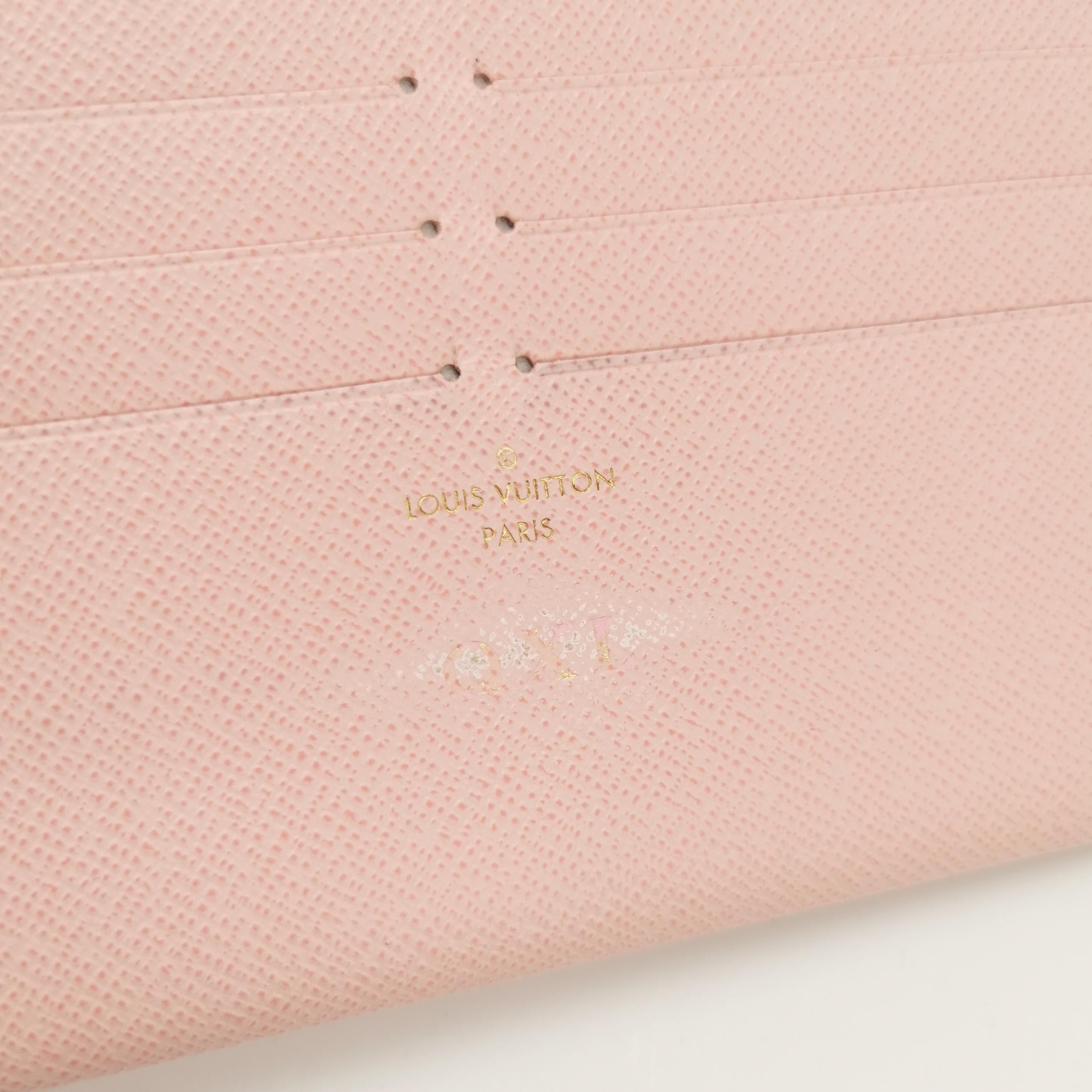 Louis Vuitton Louis Vuitton (LV) Cowhide Solid Color Simple Card Holder - Size ONE SIZE - 7 Thumbnail