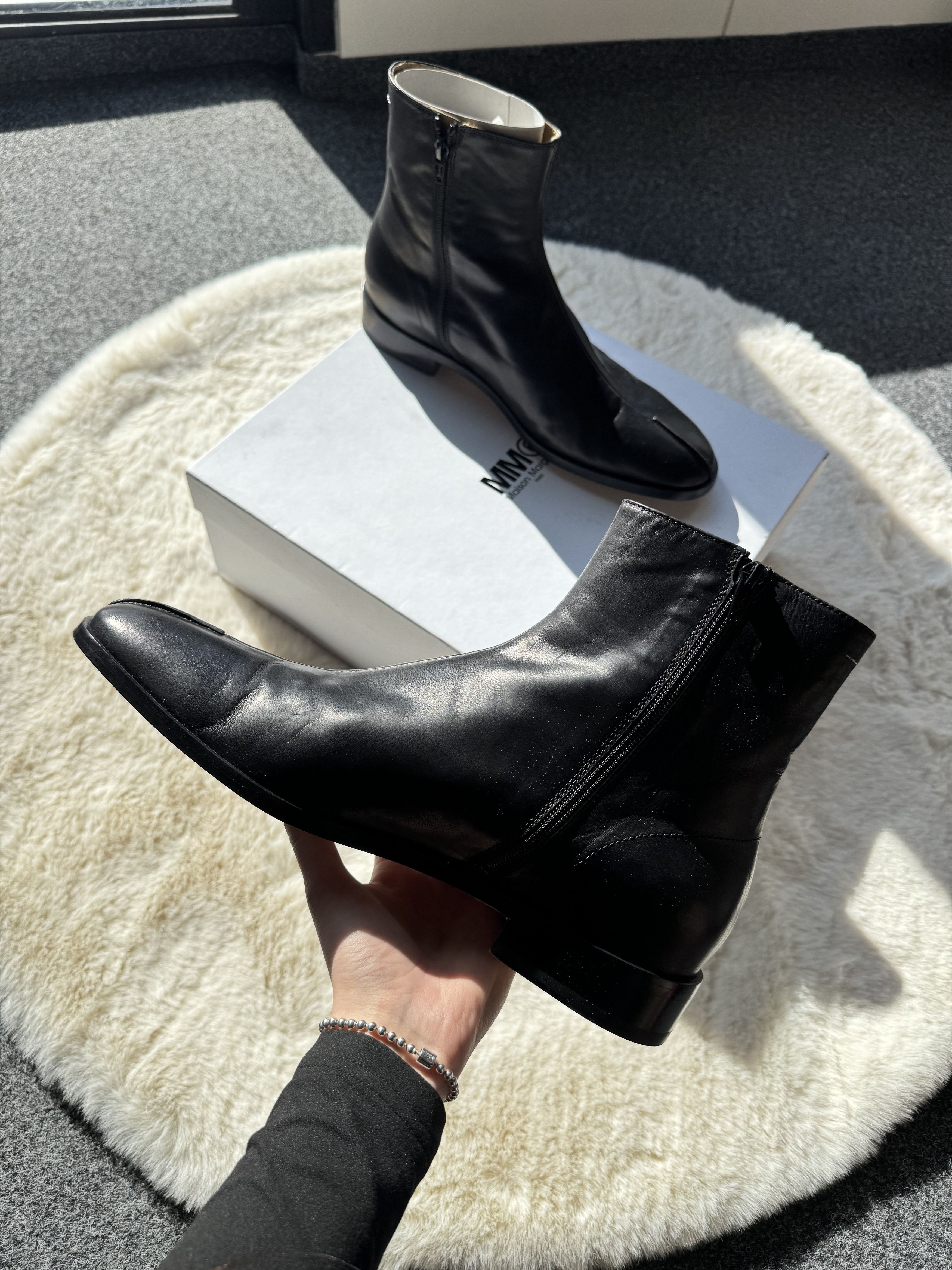 Maison Margiela Black leather Maison Margiela MM6 men's ankle boots EU 45 Size US 12 / EU 45 - 2 Thumbnail