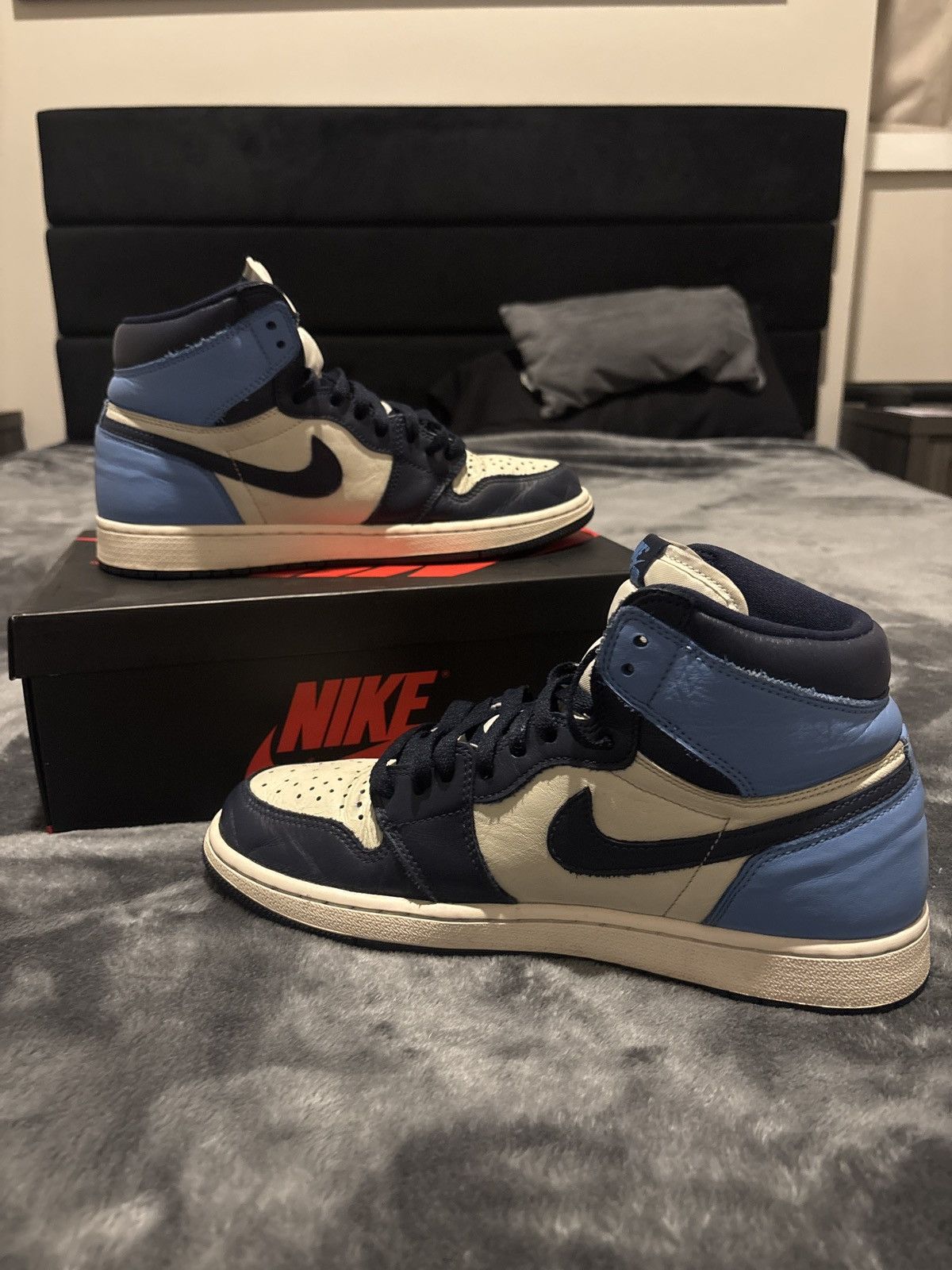 Jordan Brand Air Jordan 1 Retro High OG Obsidian Size 9.5 Size US 9.5 / EU 42-43 - 4 Thumbnail