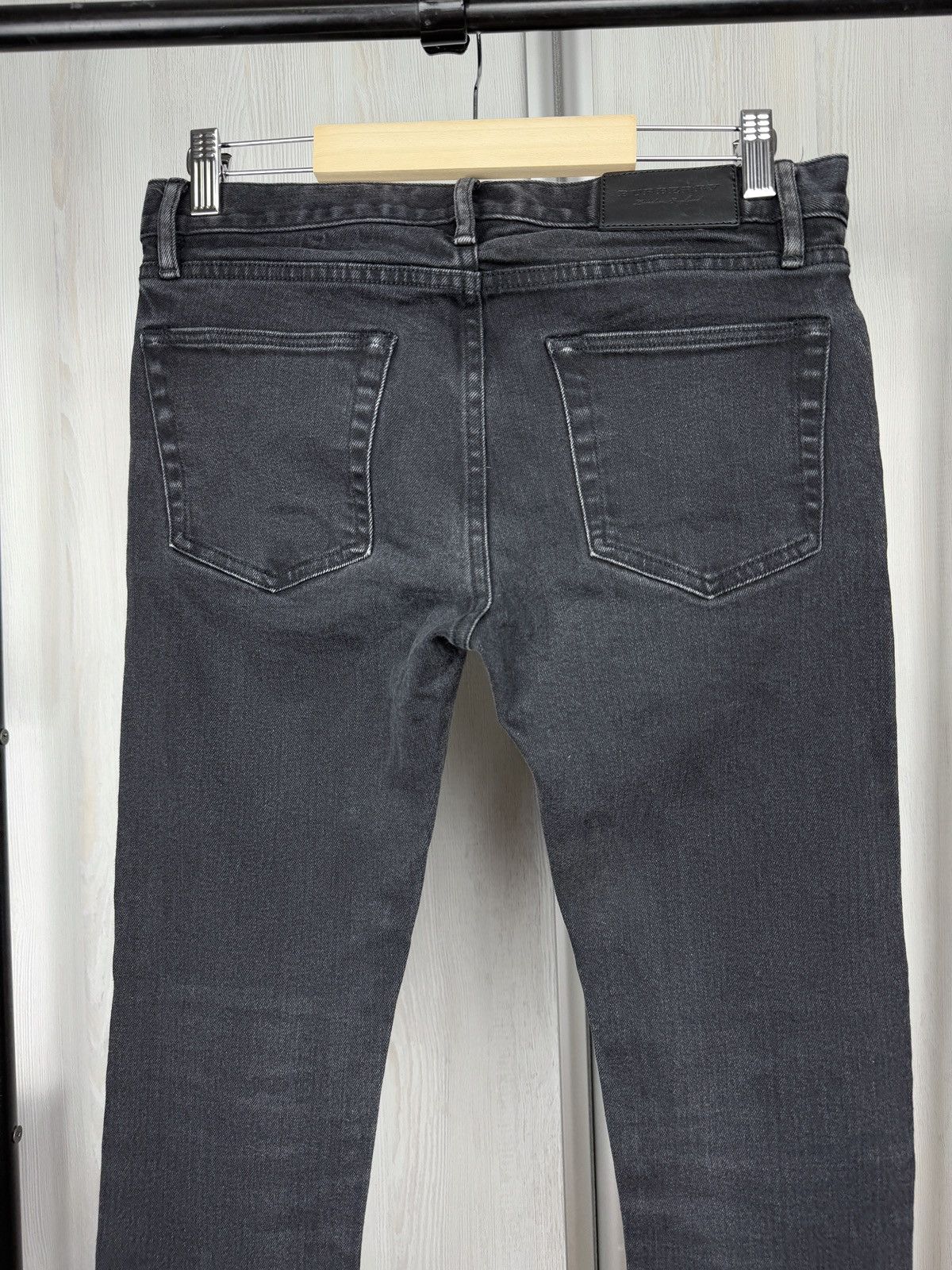 Burberry Burberry London England Skinny Fit grey stretchy denim jeans Size US 31 - 7 Thumbnail
