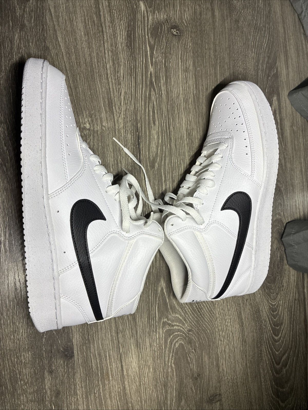 Nike NIKE COURT VISION MID Size US 10 / EU 43 - 5 Thumbnail