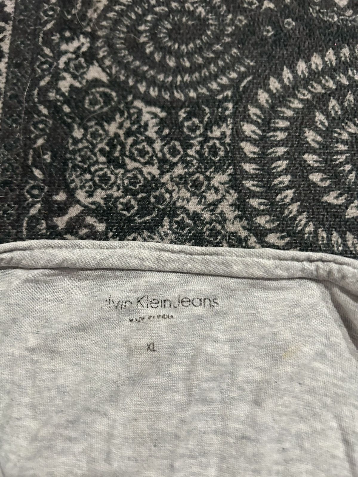 Calvin Klein Calvin Klein 2000s Vintage Tee Size US L / EU 52-54 / 3 - 2 Thumbnail
