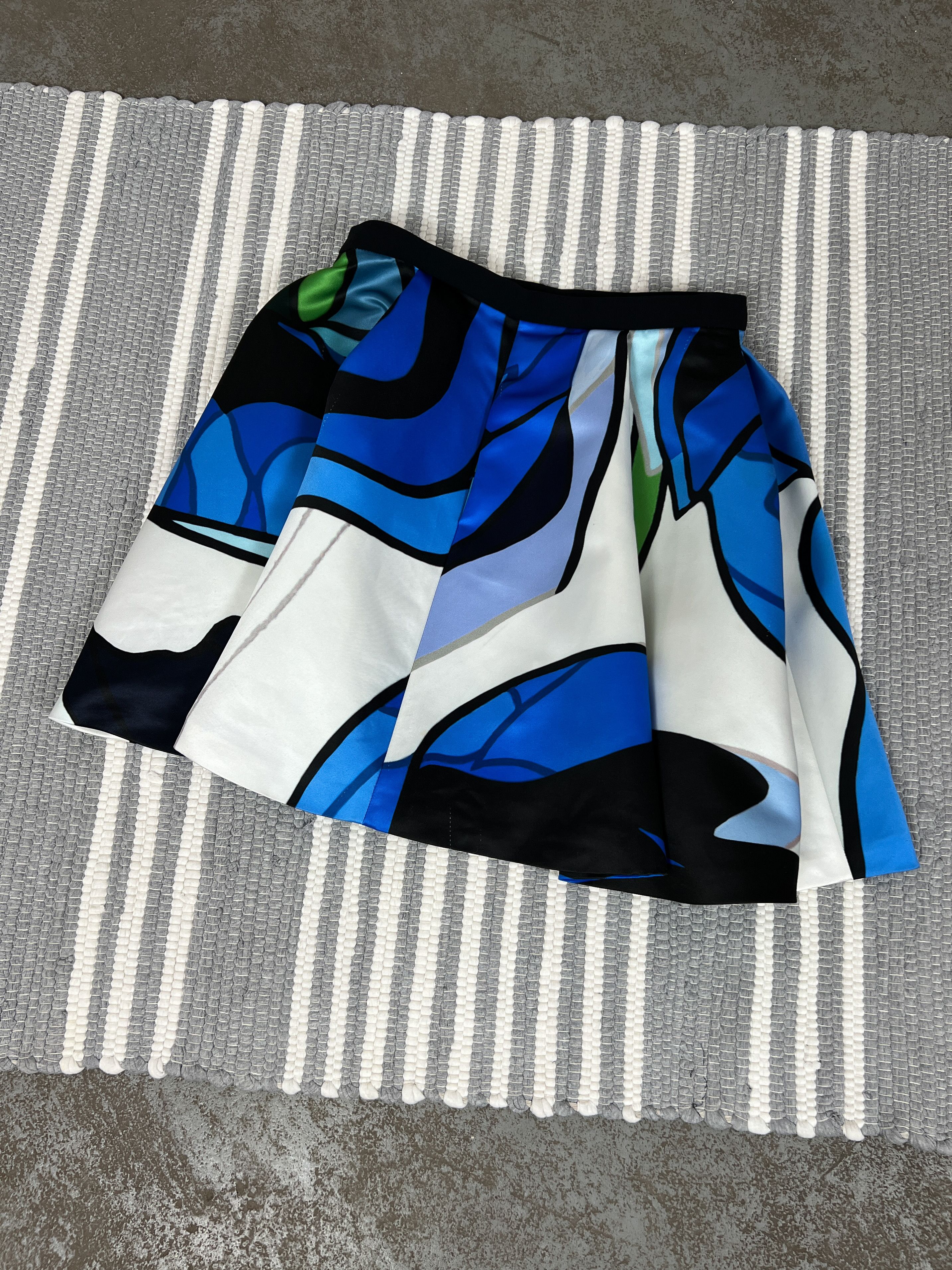 Iceberg Iceberg Flare Mini Skirt Size 28" / US 6 / IT 42 - 3 Thumbnail