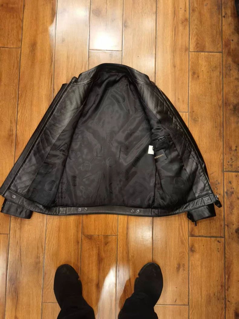 Versace Versace Black Nappa lambskin classic paper jacket Size US S / EU 44-46 / 1 - 3 Thumbnail