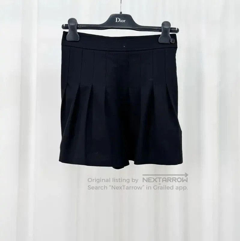 Yves Saint Laurent YSL Black Wool Logo Women's Shorts . Size 23" - 1 Thumbnail