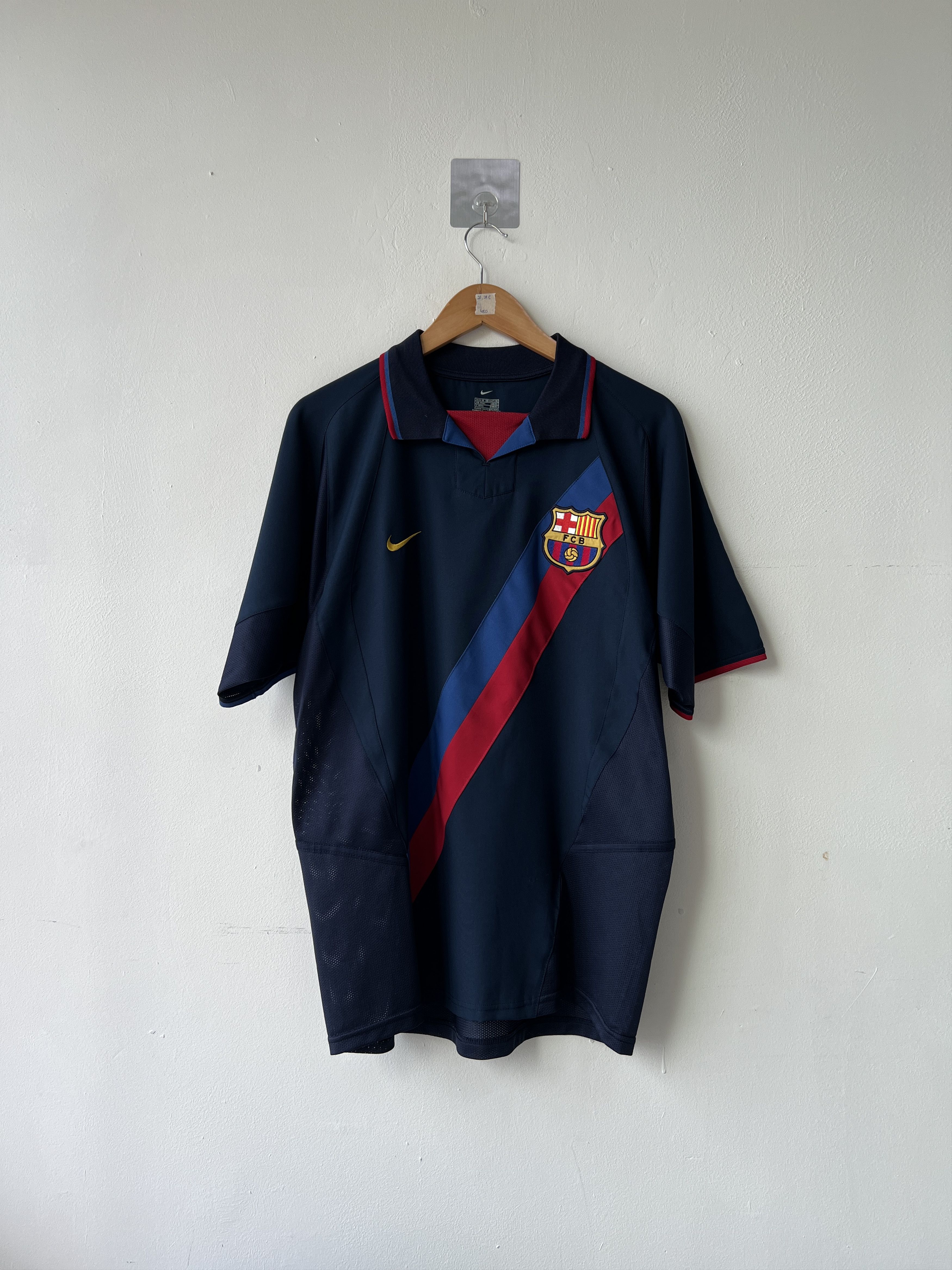 Nike (M) Barcelona 2002-04 Away Kit Saviola #7 Size US M / EU 48-50 / 2 - 2 Thumbnail