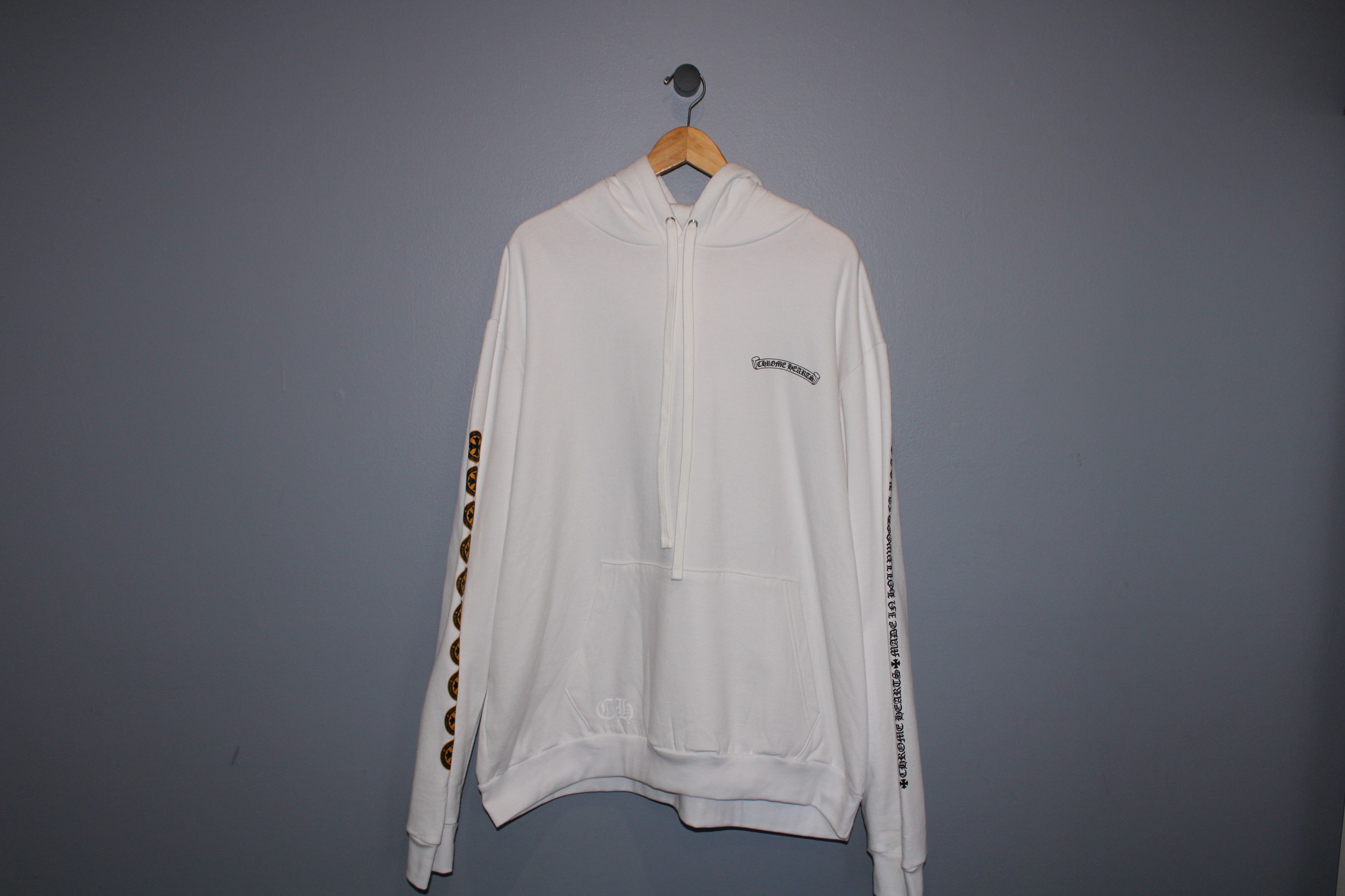 Chrome Hearts CHROME HEARTS SCROLL LABEL PLUS CROSS HOODIE WHITE YELLOW Size US XL / EU 56 / 4 - 1 Thumbnail