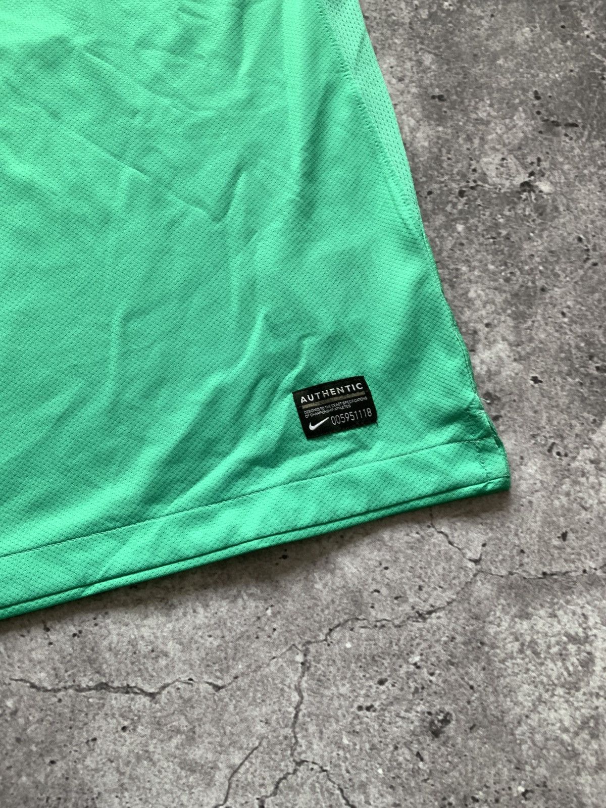 Nike 🔥NIKE BARCELONA 2010/2011 AWAY BLOCKCORE SOCCER JERSEY Size US L / EU 52-54 / 3 - 8 Thumbnail