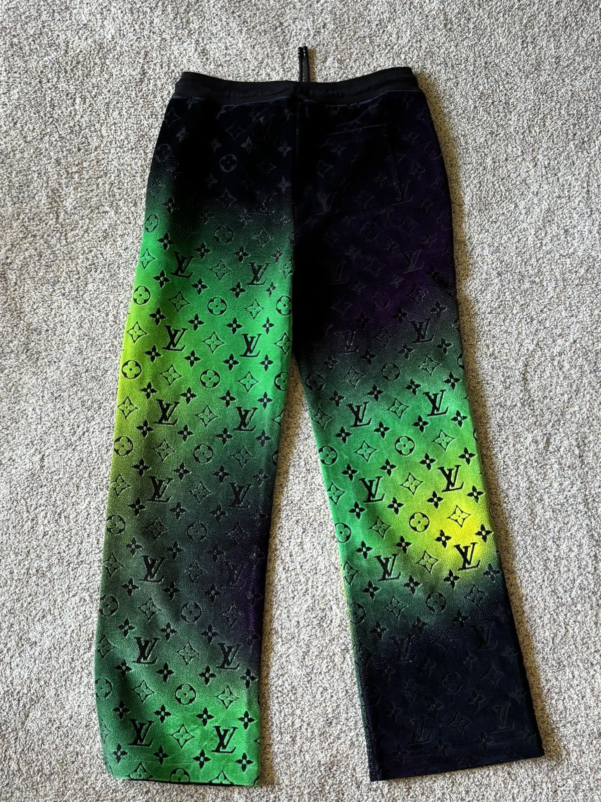 Louis Vuitton Louis Vuitton Green Monogram Faded Sweatpants Size US 34 / EU 50 - 2 Thumbnail