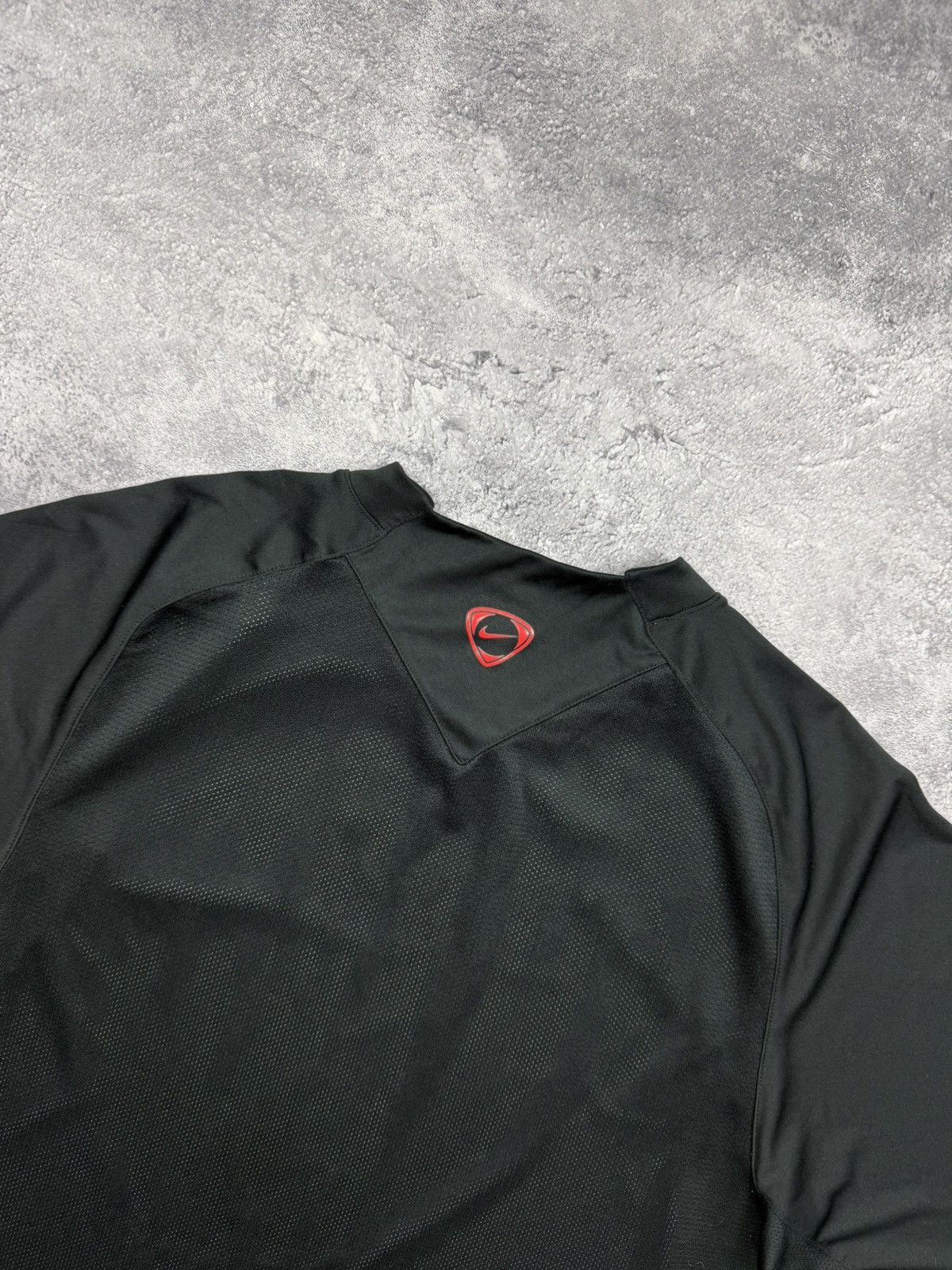 Nike Vintage Nike Total 90 TN Jersey T-Shirt Y2K Swoosh Drill Tee Size US M / EU 48-50 / 2 - 14 Thumbnail