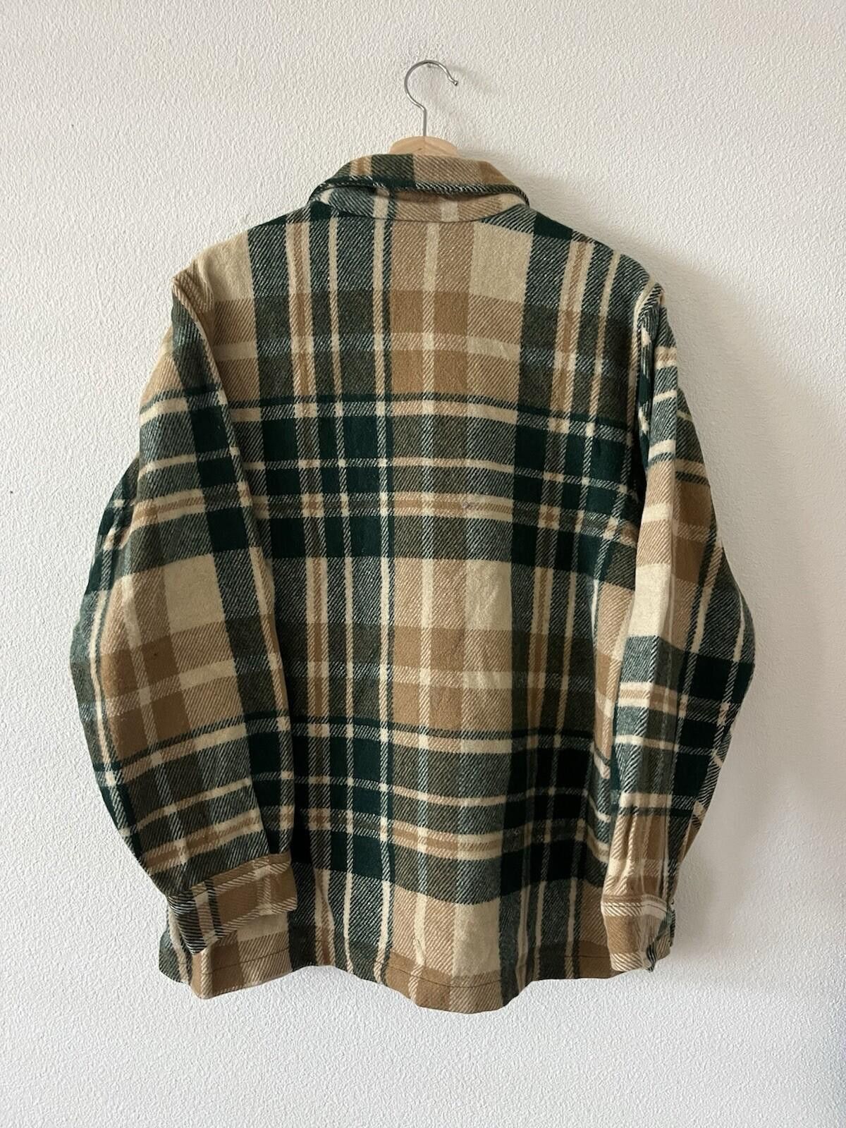 Woolrich Woolen Mills Vintage LL Bean Plaid Flannel Shirt Jacket Mens L Size US XL / EU 56 / 4 - 3 Thumbnail
