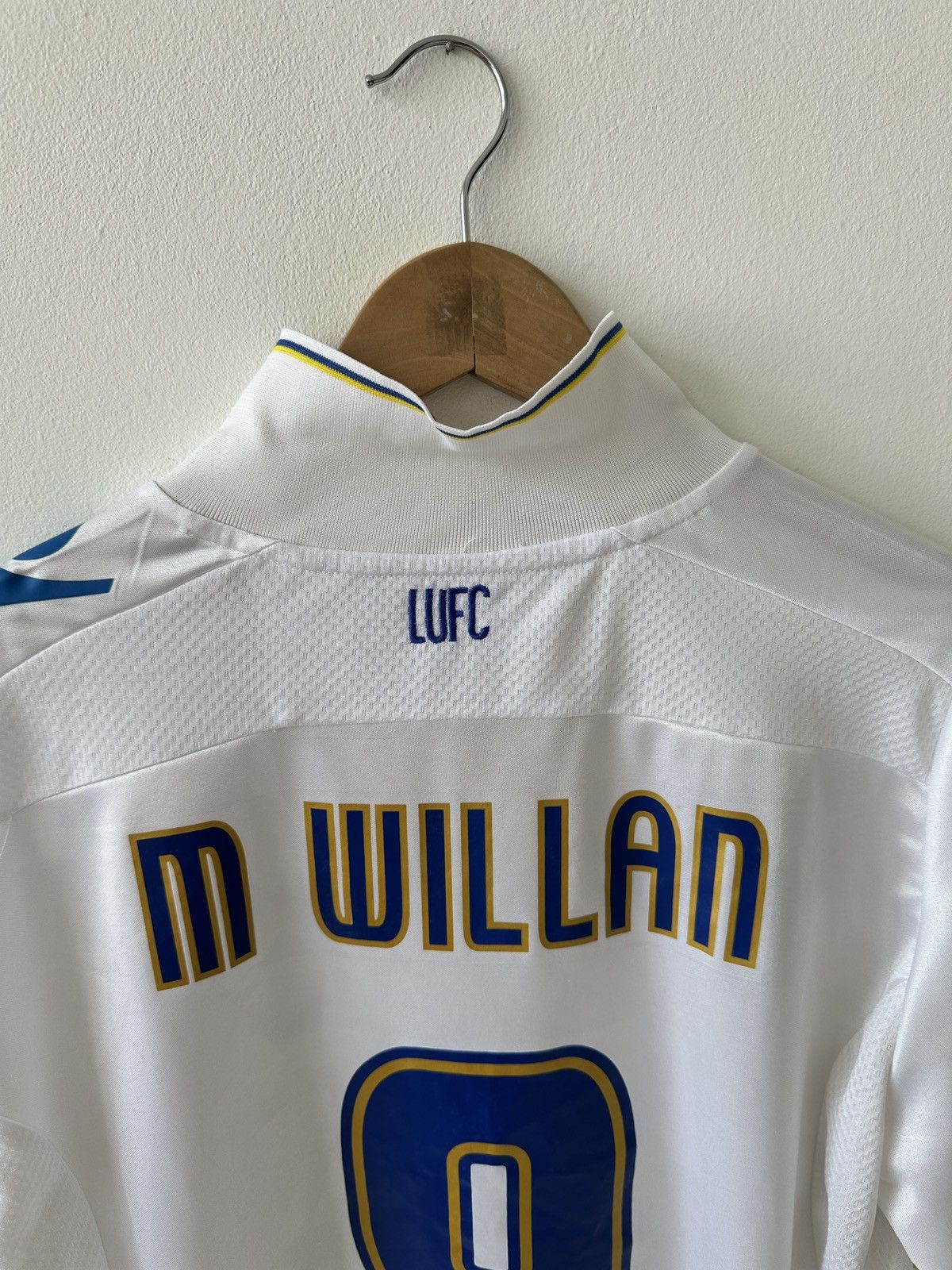 Macron Leeds United 2011/2012 Home Jersey Macron Size US L / EU 52-54 / 3 - 11 Thumbnail