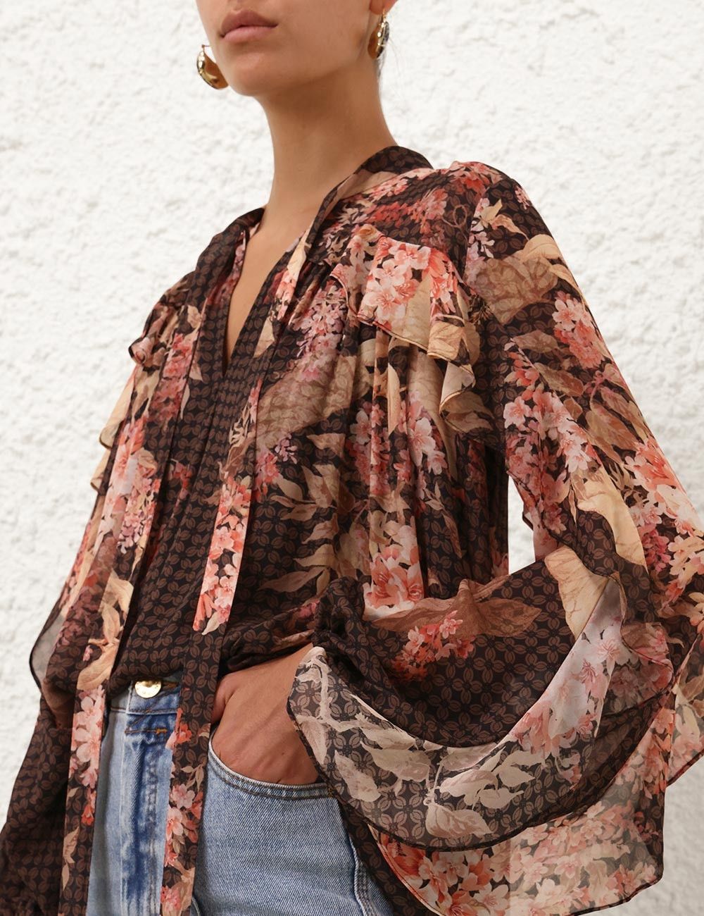 oc11z0226 Illuminate Flutter Blouse In Multicolor