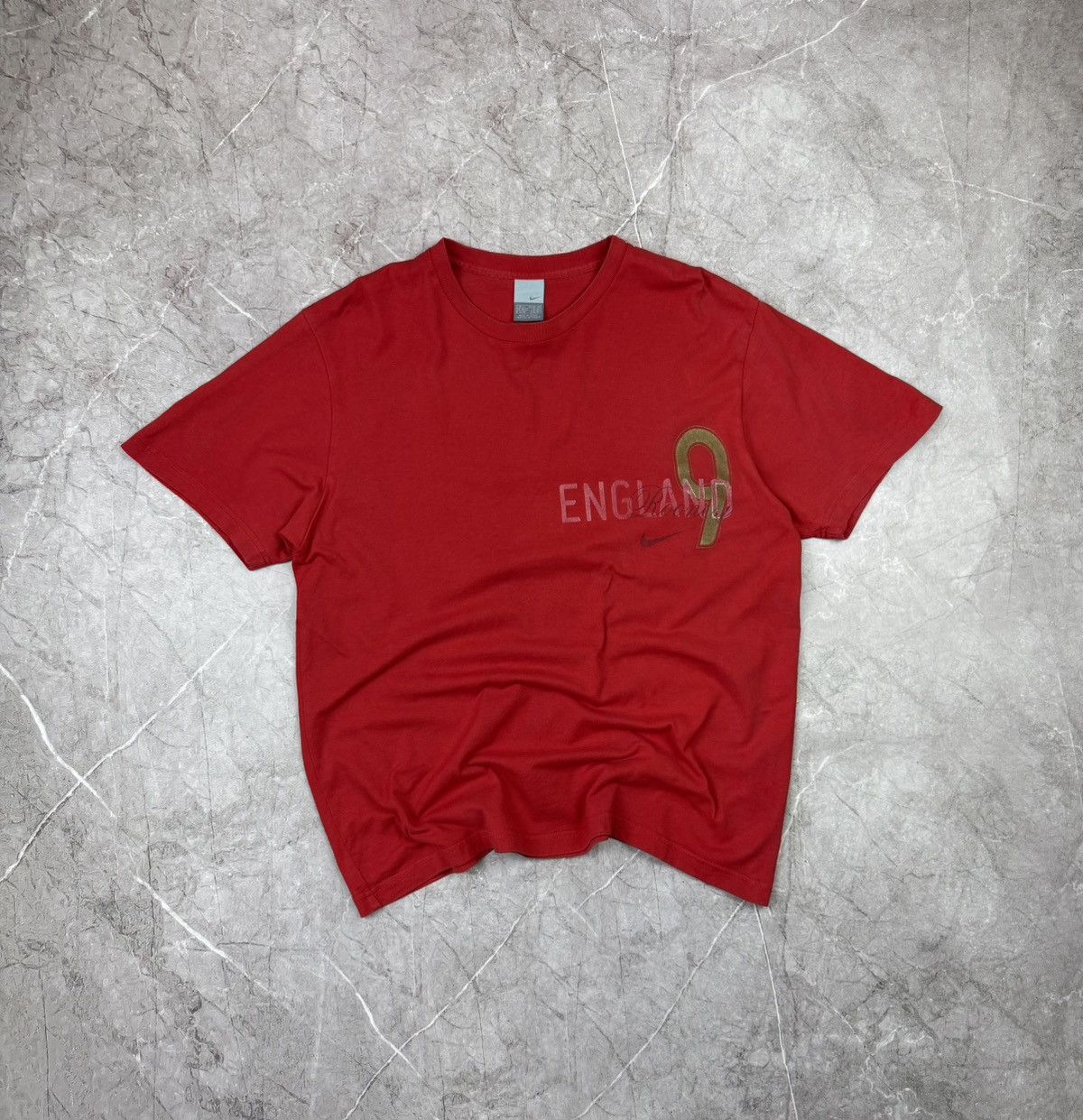 Nike Vintage Nike England Wayne Rooney #9 T-Shirt - Red Size US XL / EU 56 / 4 - 1 Thumbnail