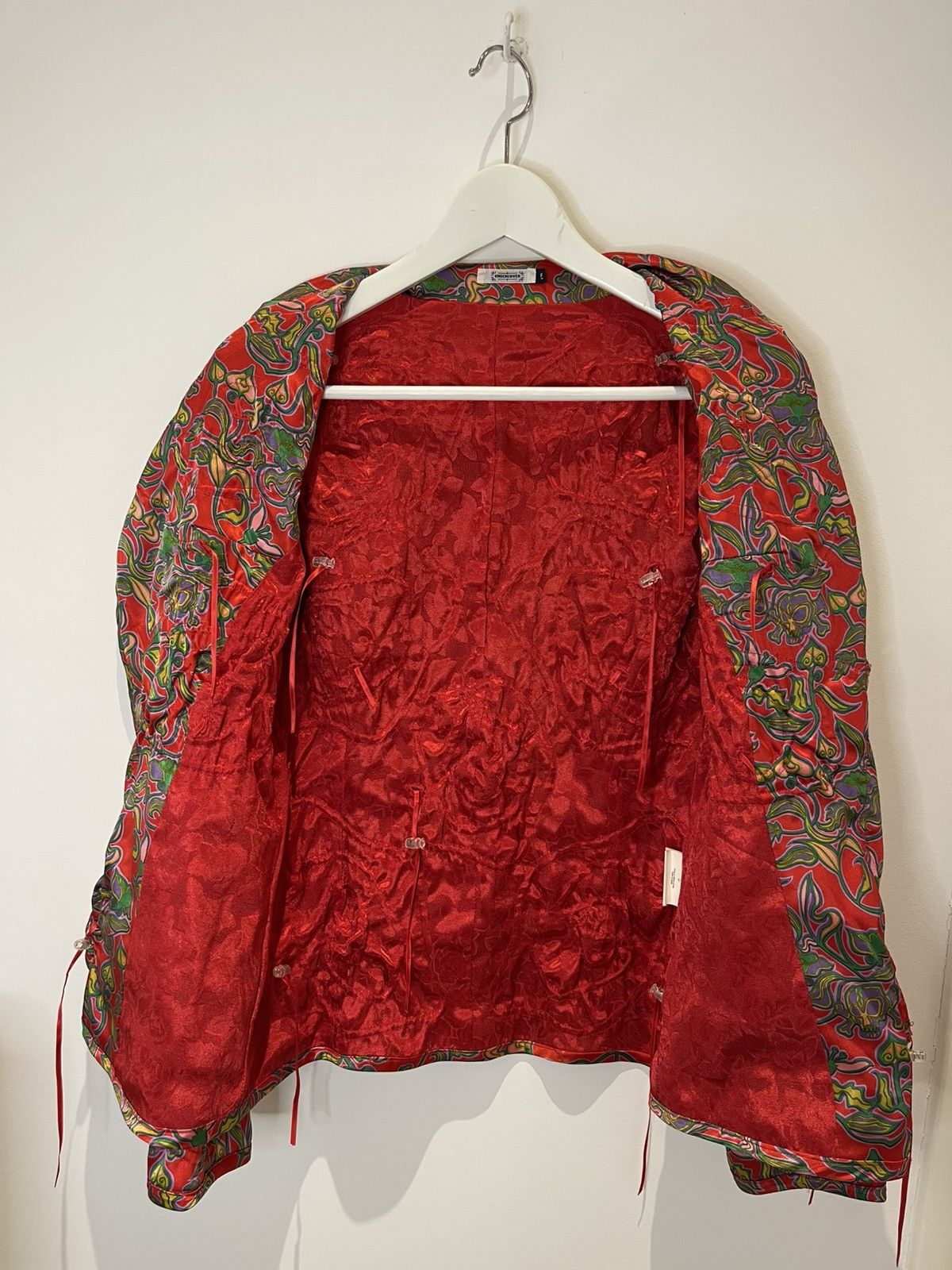 Undercover Undercover FW01 “DAVF” Red Skull-Floral Jacket w Drawstrings Size S / US 4 / IT 40 - 12 Thumbnail