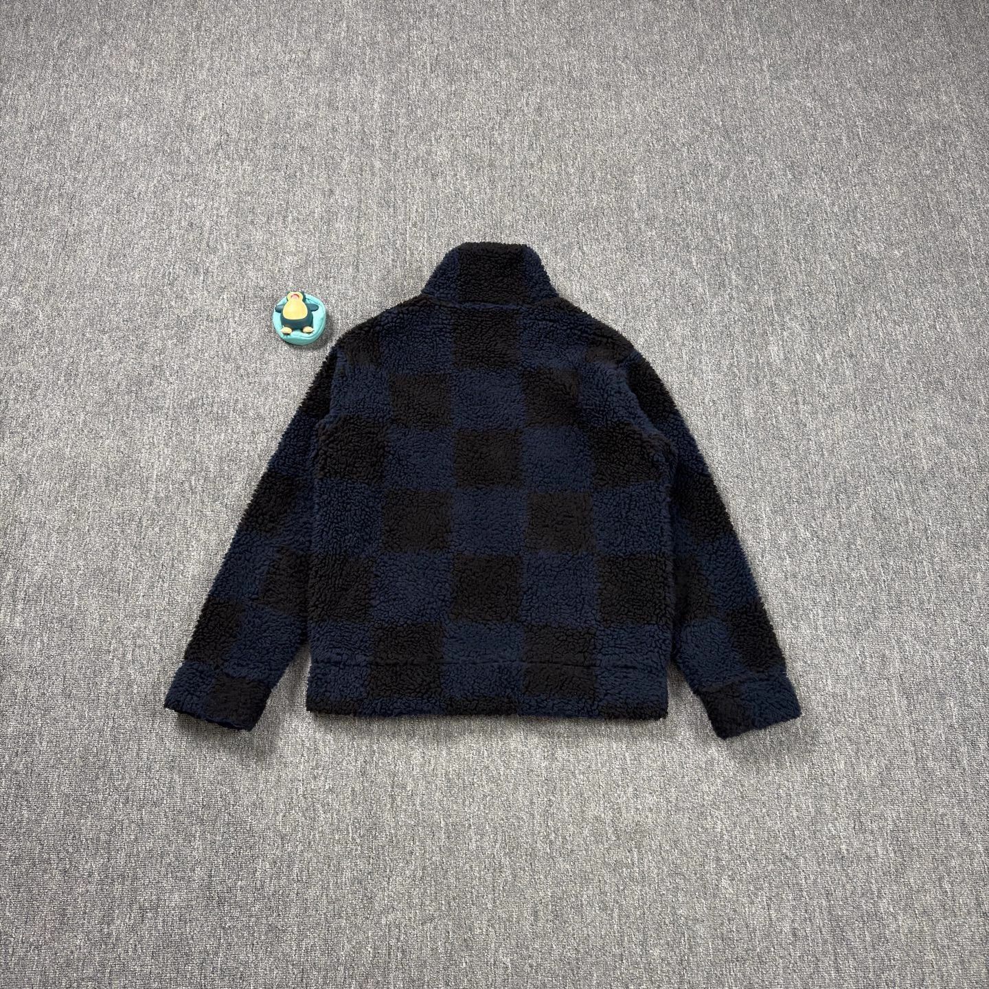 Louis Vuitton Louis Vuitton navy blue checkered teddy bear fleece jacket Size L / US 10 / IT 46 - 2 Thumbnail