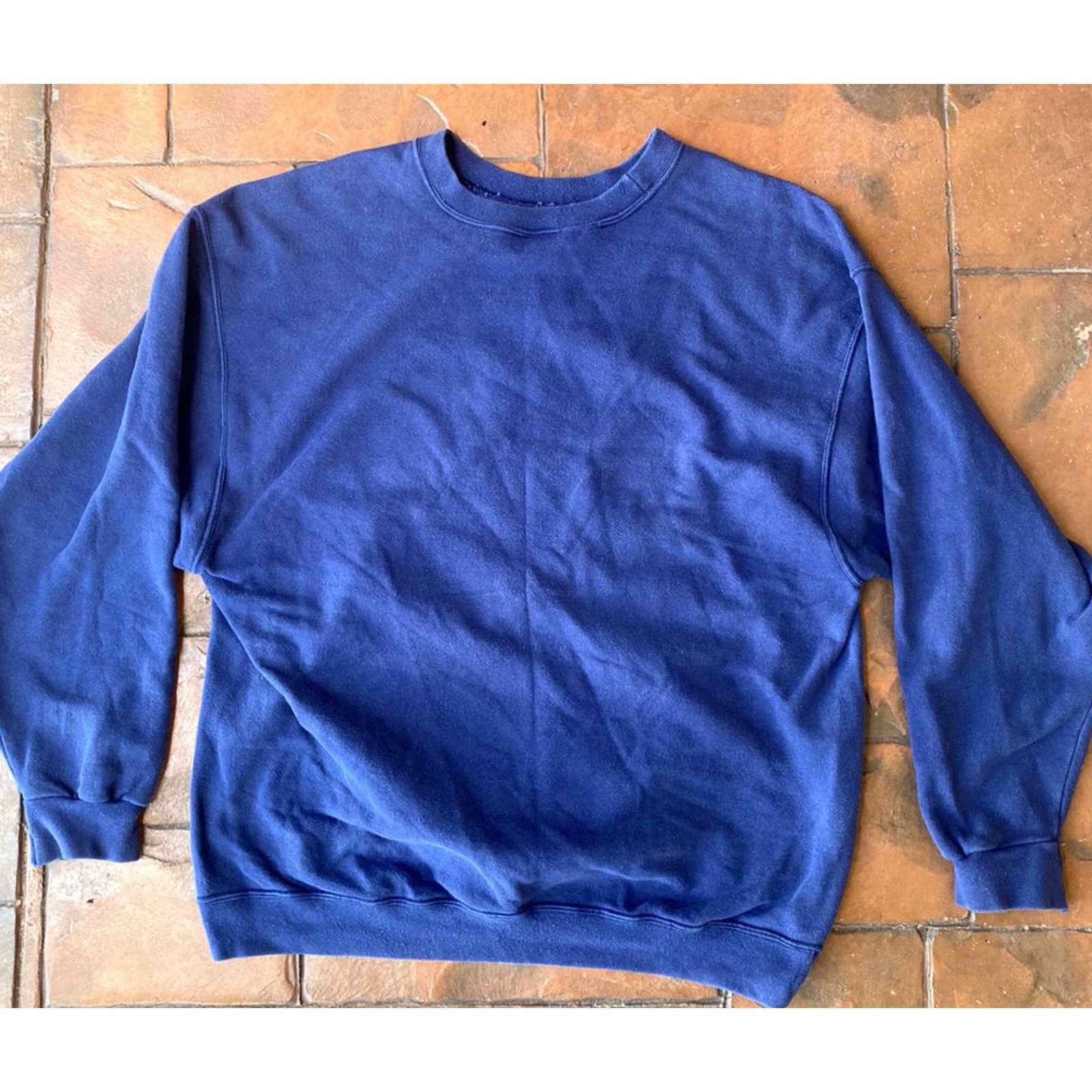 Nike VINTAGE Nike Swoosh Navy Sweatshirt L Large White Tag Mens 90s Crew Neck Pullover Logo Embroidered Size US L / EU 52-54 / 3 - 7 Thumbnail