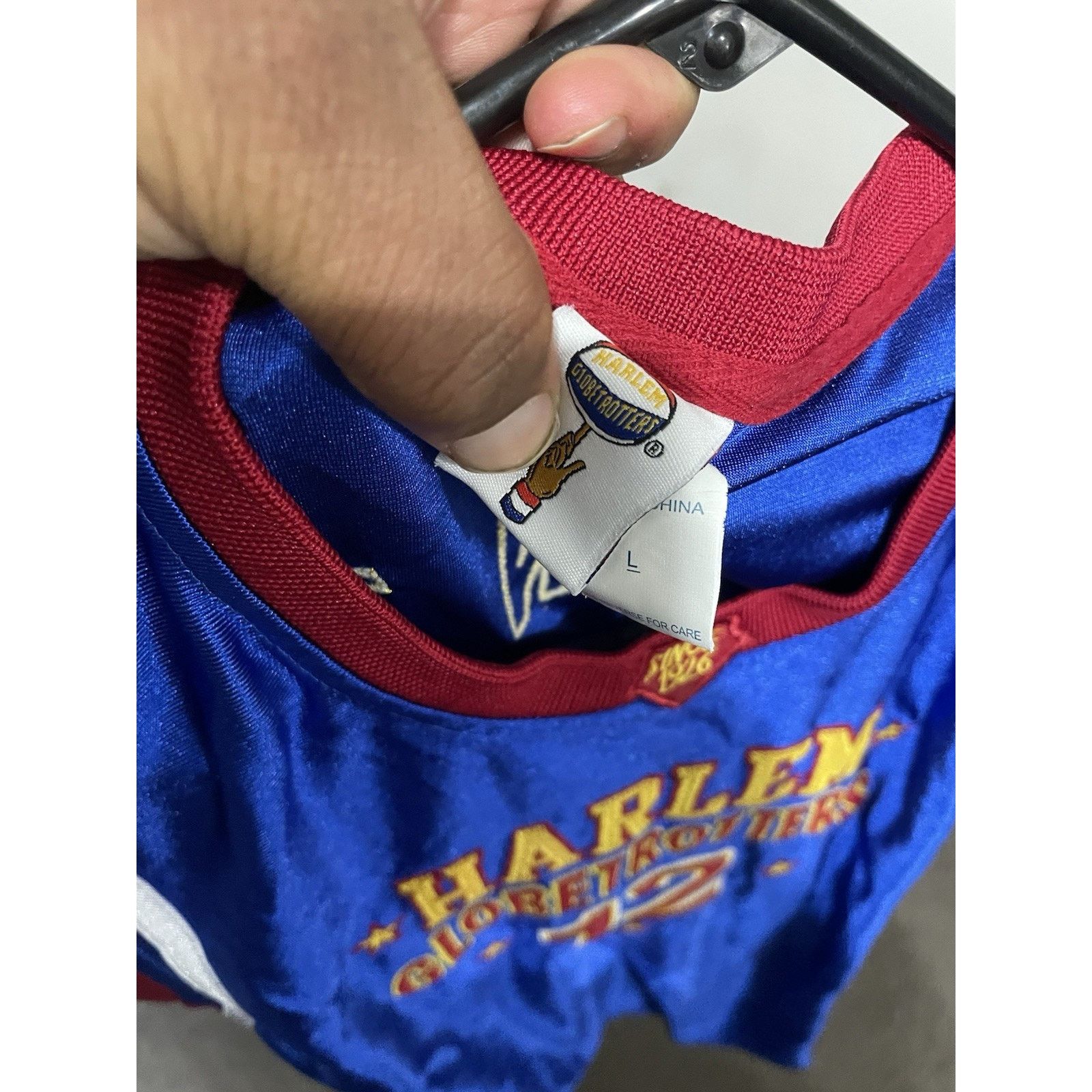 Harlem Globetrotters Size L- VTG HARLEM GLOBETROTTERS ANT # 12 JERSEY BASKETBALL Size L / US 10 / IT 46 - 3 Thumbnail