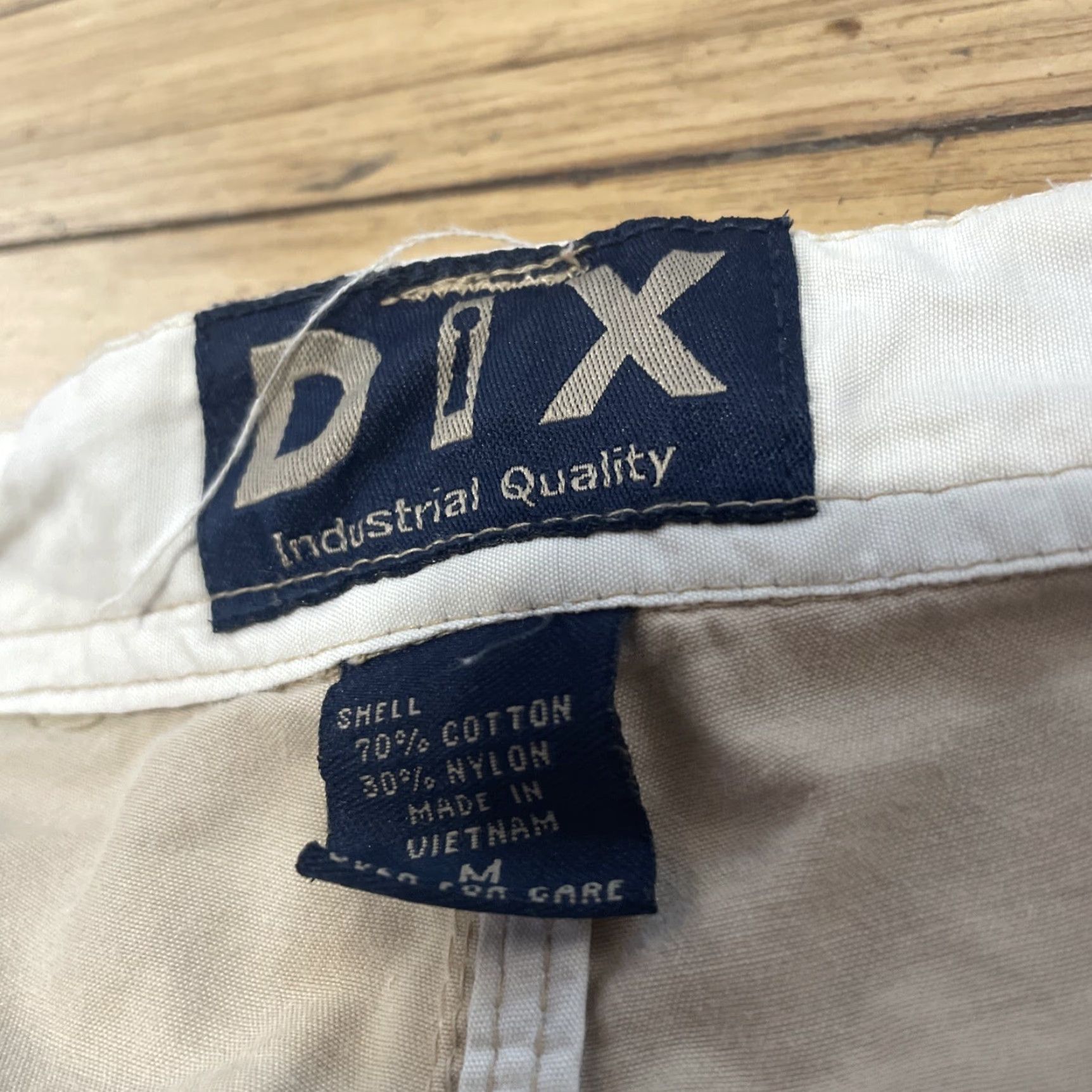 Vintage DIX Cargo Shorts Men M Khaki Drawstring Nylon Blend Streetwear 33 Cargo Pocket Slim Beach Outdoor Navy Beige Casual Travel Pants Size US 34 / EU 50 - 6 Thumbnail