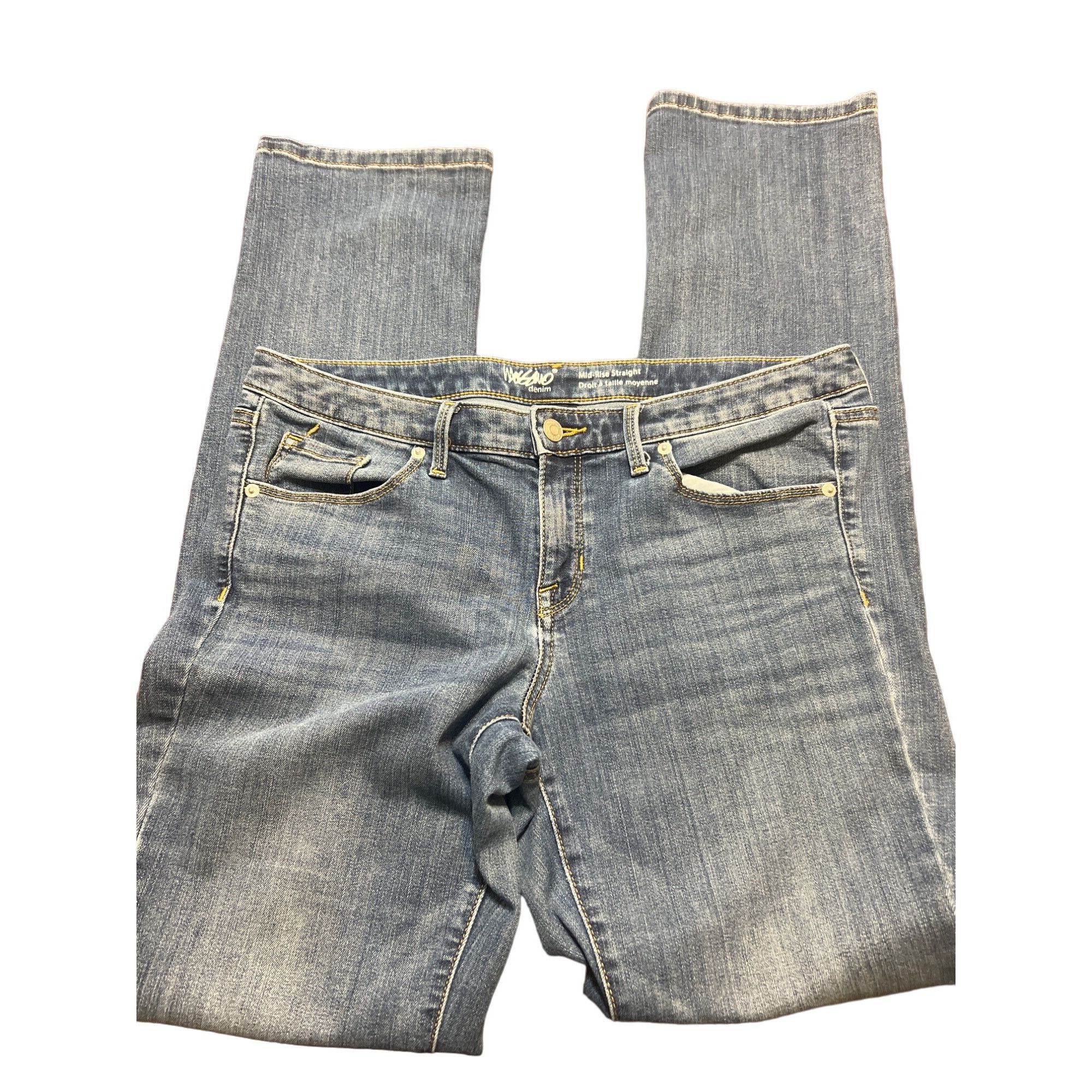 Mossimo Mossimo Women's Mid Rise Straight Denim Jeans Size 12 31L Li Size 34" / US 12 / IT 48 - 1 Thumbnail