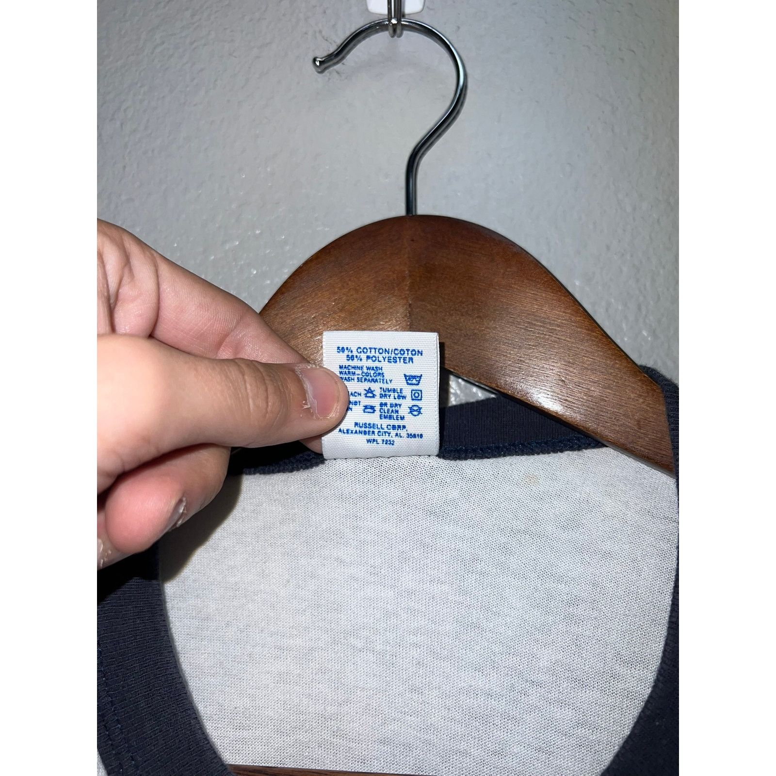 Jerzees Vintage Air Force Pilot Shirt McConnell II USAF 80s Large Size US L / EU 52-54 / 3 - 8 Thumbnail