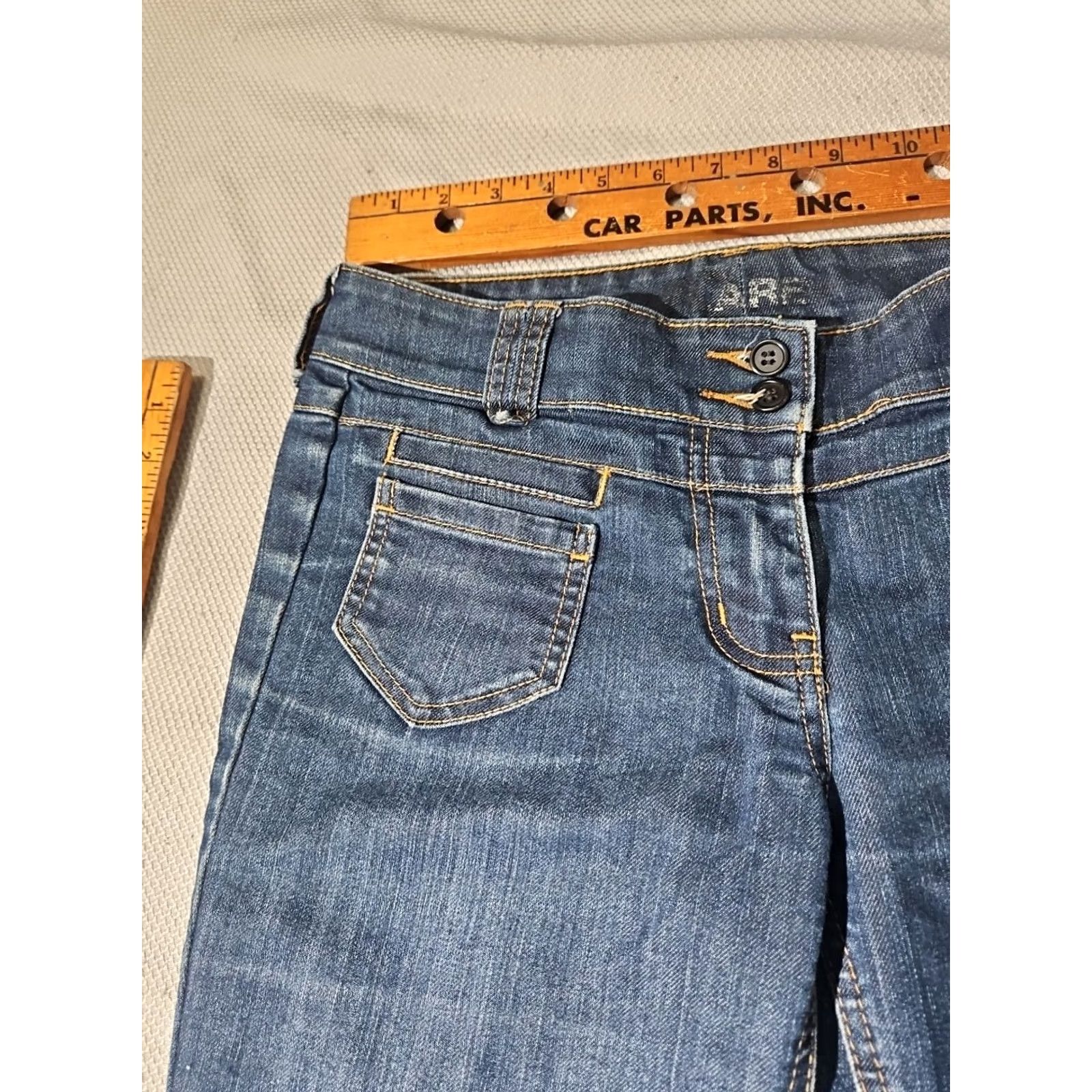 Vintage VINTAGE? No — New York & Company Jeans Womens Sz 4 Blue Flare Leg Mid Rise Stretch Denim Pants (Relaxed, 5-Pocket, Dark Wash) Mens? Womens? Size 27" / US 4 / IT 40 - 3 Thumbnail