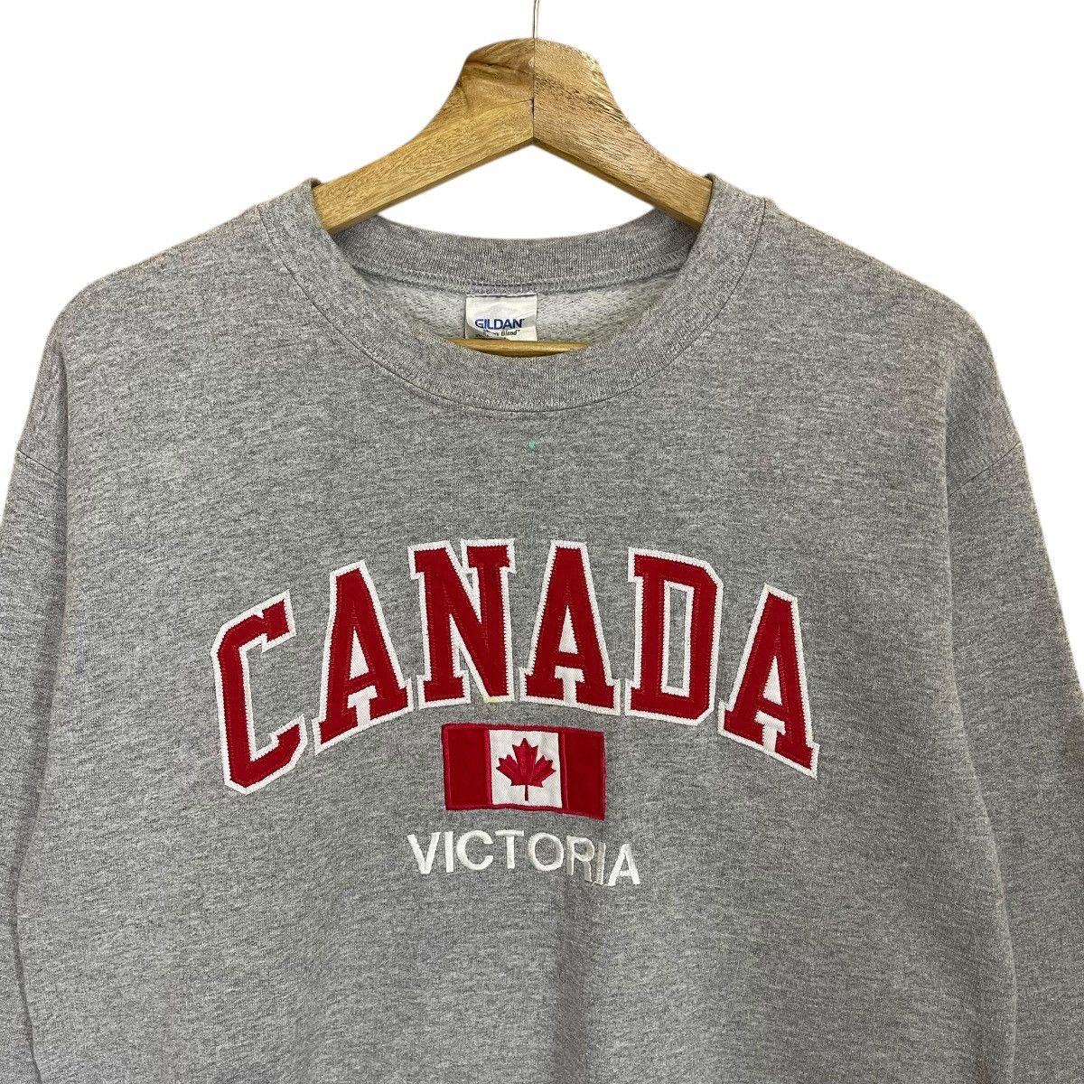 Vintage Vintage Canada Victoria Crewneck Sweatshirt Size US M / EU 48-50 / 2 - 4 Thumbnail