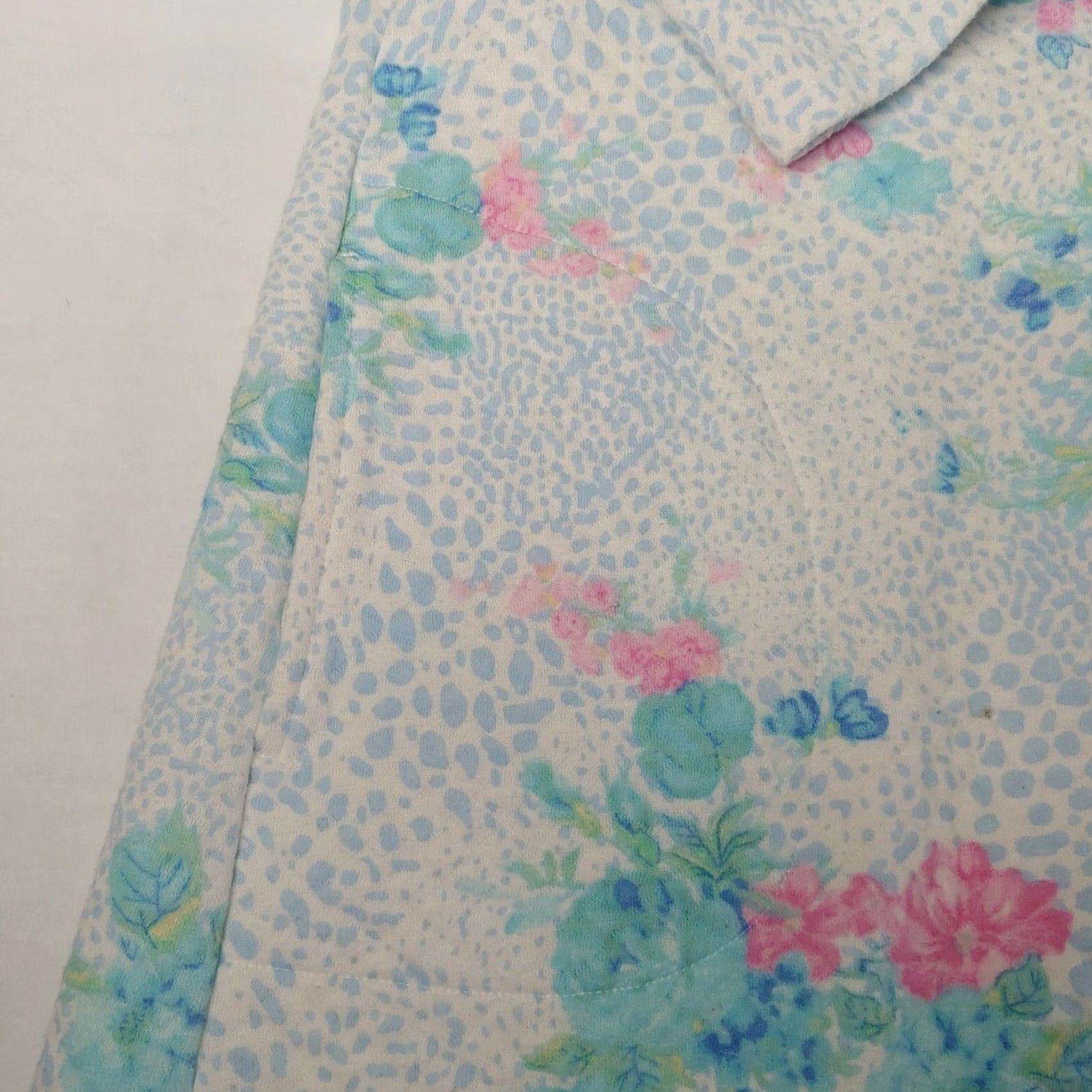 Vintage VINTAGE House Coat L/XL Full Zip Knit Quilted Floral White Blue Grannycore Womens Shirt Size L / US 10 / IT 46 - 7 Thumbnail