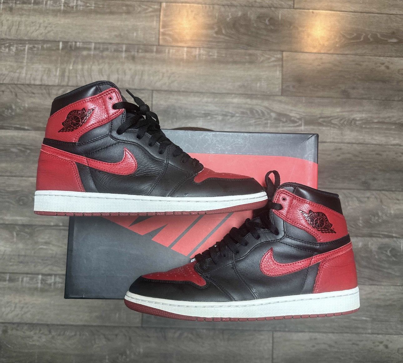 Nike Air Jordan 1 Retro High OG 'Banned' 2016 Size US 10 / EU 43 - 2 Thumbnail