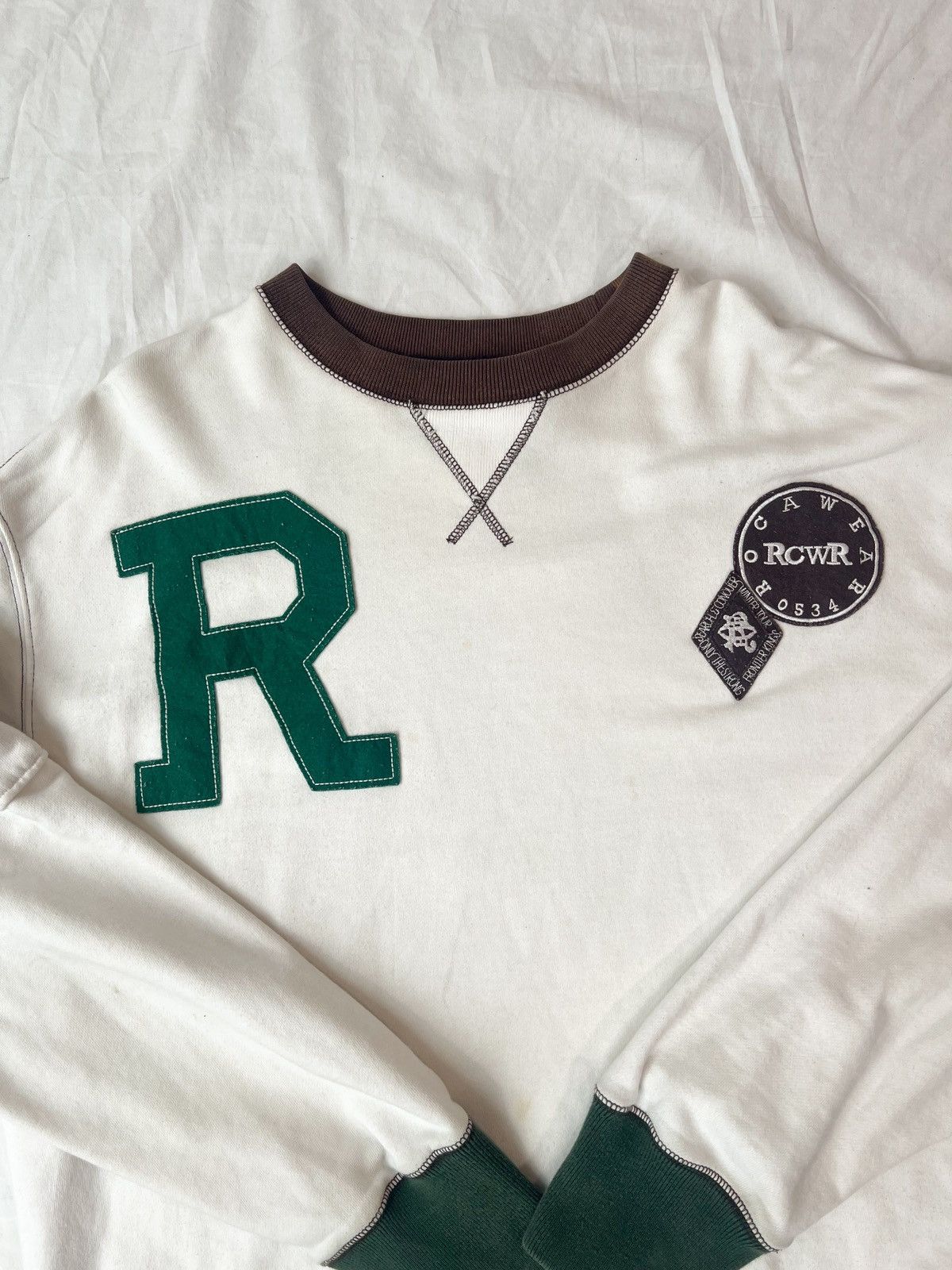 Jay-Z brown white green rocawear letter patch crewneck Size US L / EU 52-54 / 3 - 2 Thumbnail