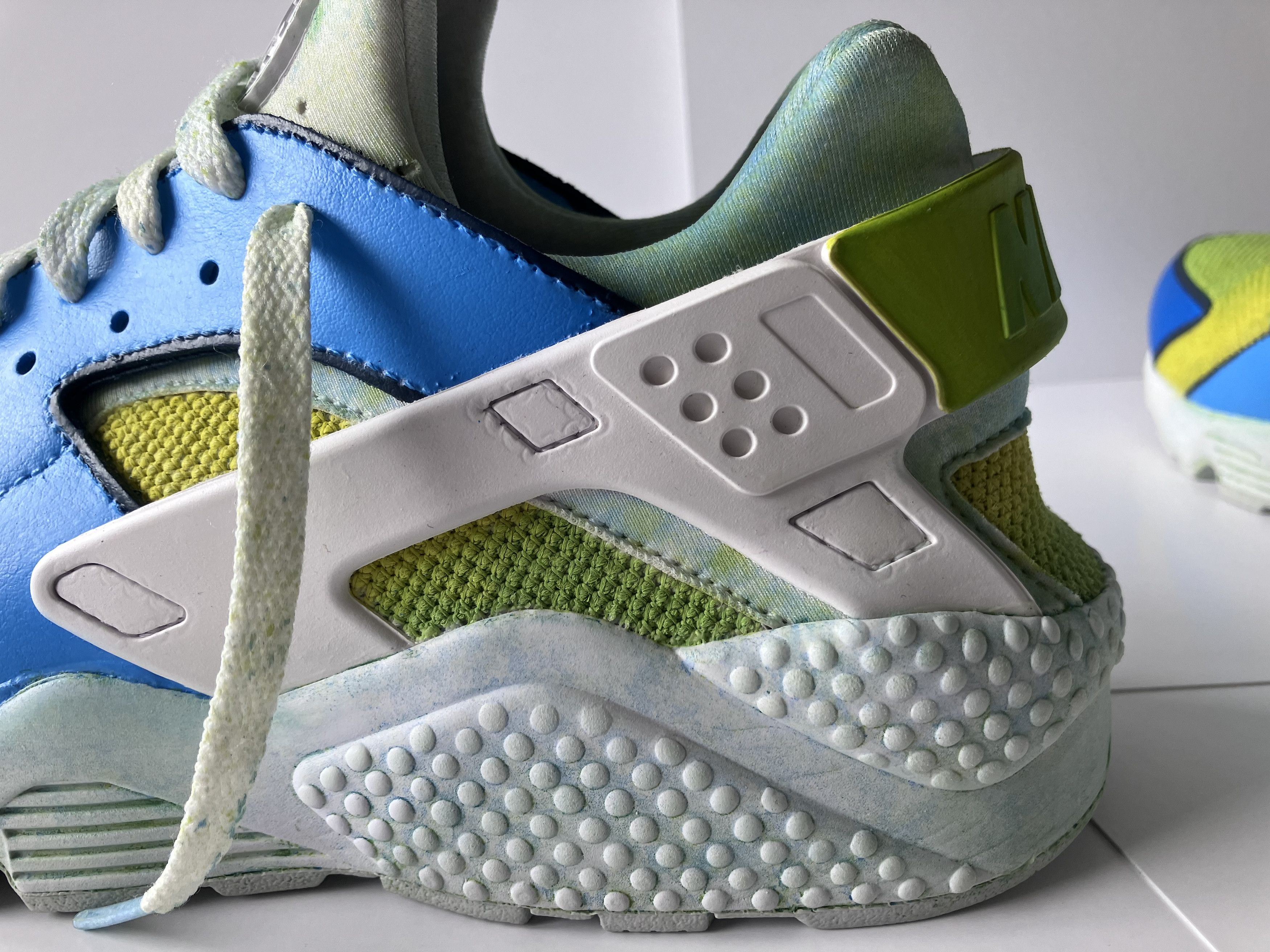 Nike Nike huarache- custom handpainted Size US 10.5 / EU 43-44 - 10 Thumbnail