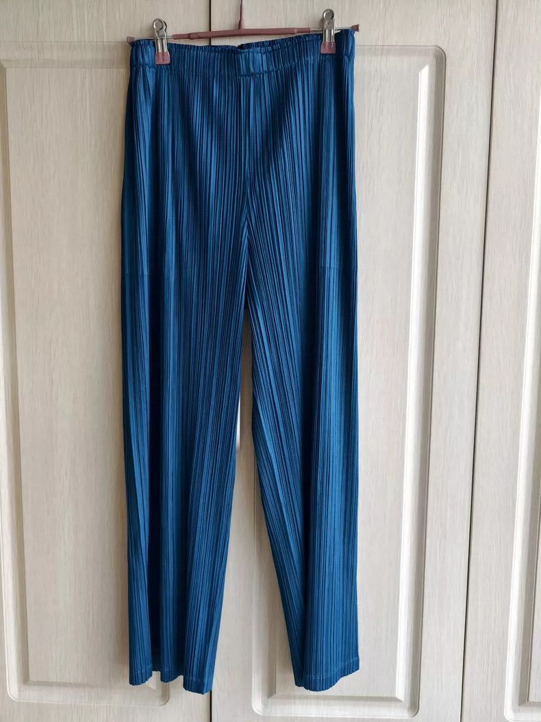 Issey Miyake size:3 Blue pleated pants