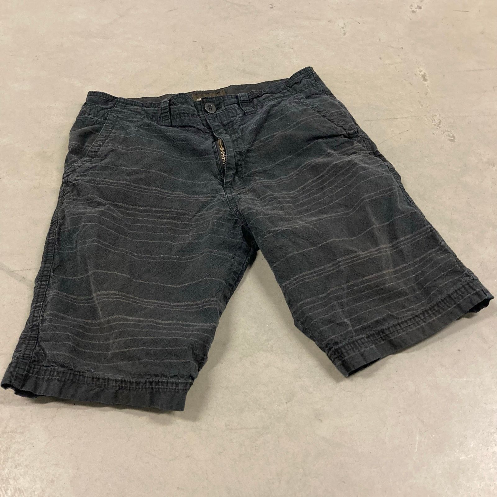 Vintage vintage y2k no boundaries cargo shorts 32 Size US 32 / EU 48 - 1 Thumbnail