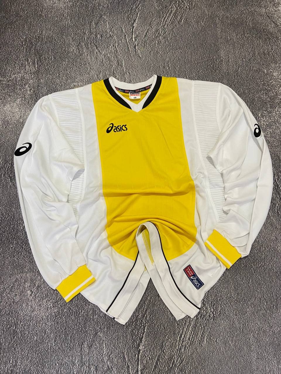 Asics Vintage Asics team 90s football long sleeve jersey Size US XL / EU 56 / 4 - 1 Thumbnail