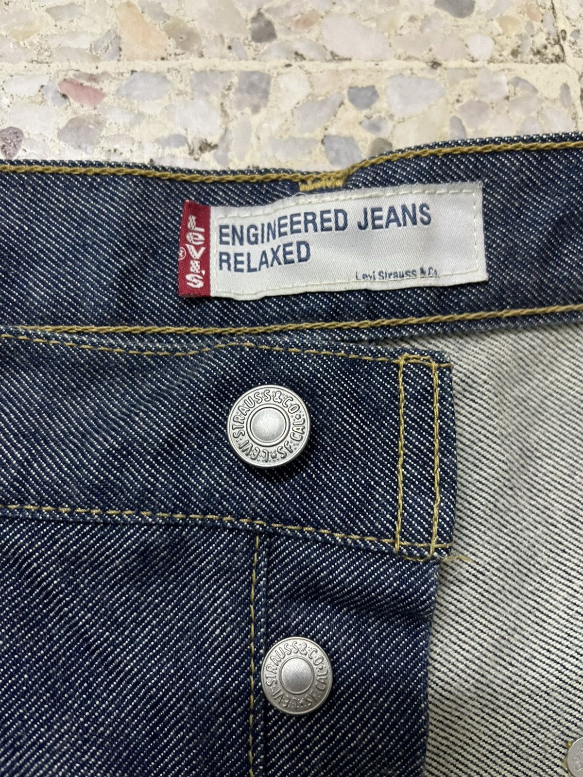 Levi's Vintage Clothing VINTAGE LEVI’S ENGINEERED RELAXED JEANS TWO-TONE ARCHIVE MIJ Size US 34 / EU 50 - 4 Thumbnail