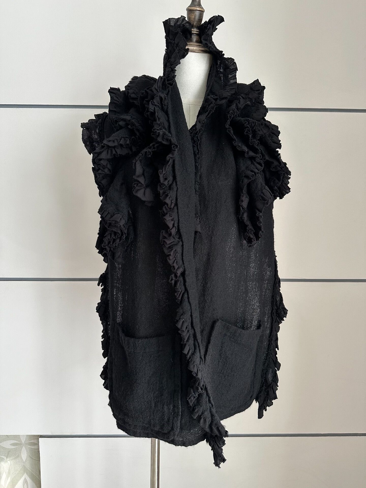 Comme des Garcons Comme des Garçons Black Floral Shawl Size M / US 6-8 / IT 42-44 - 1 Thumbnail