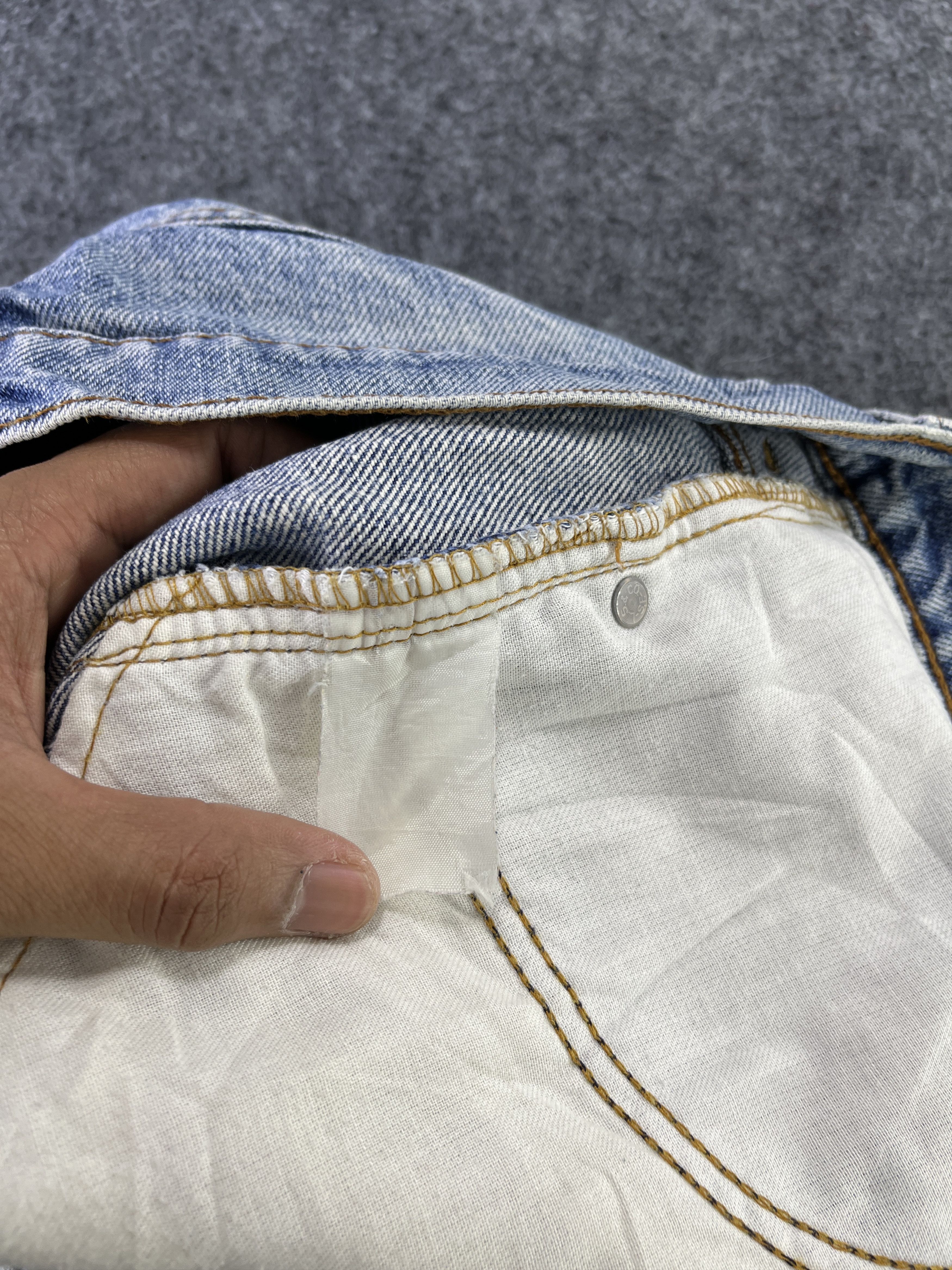 Levi's Vintage Levis Distressed Stone Wash Jeans - J824 Size US 30 / EU 46 - 13 Thumbnail