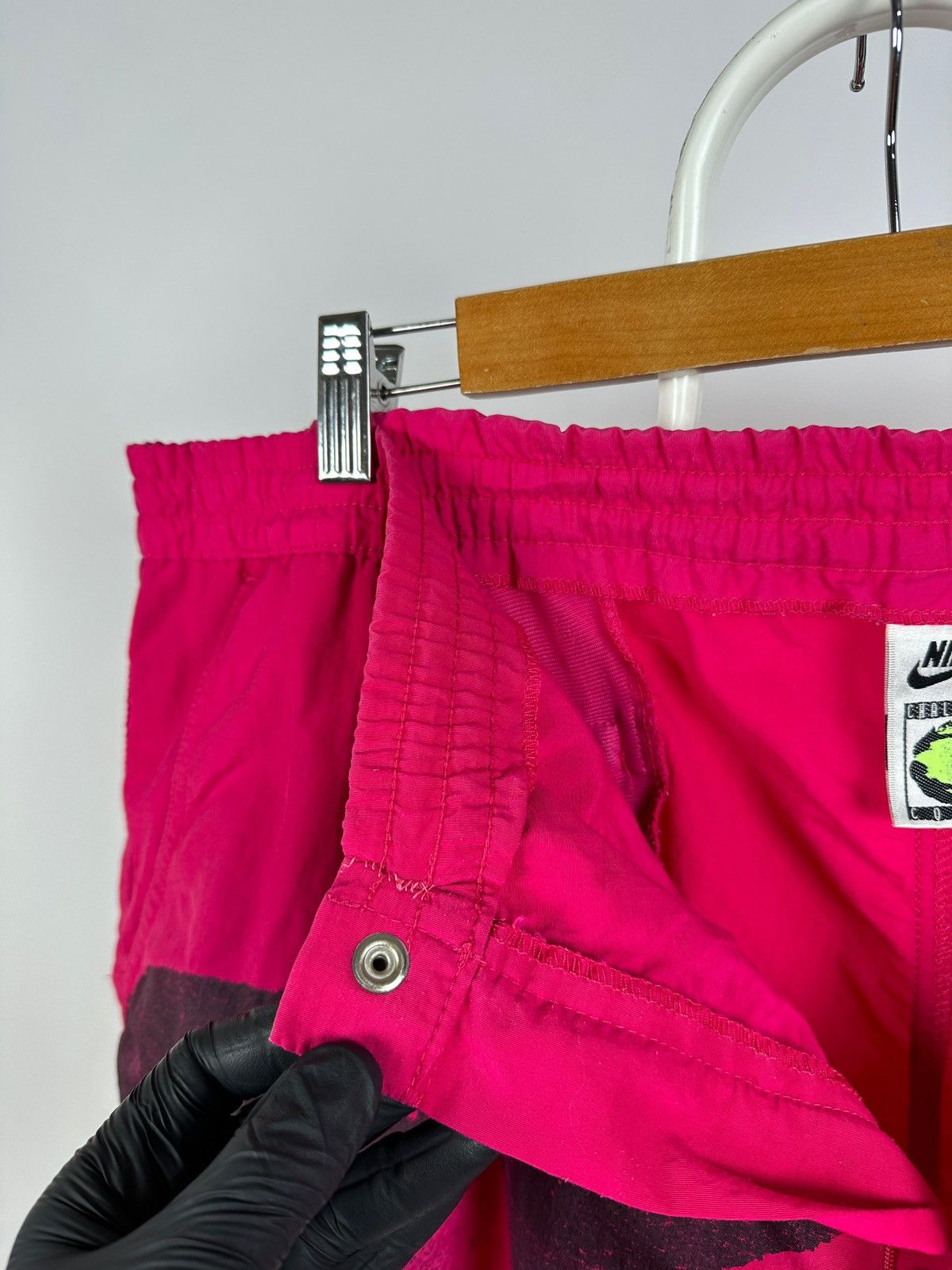 Nike Vintage Nike Challenge Court Nylon Pink Shorts Andre Agassi Size US 36 / EU 52 - 16 Thumbnail