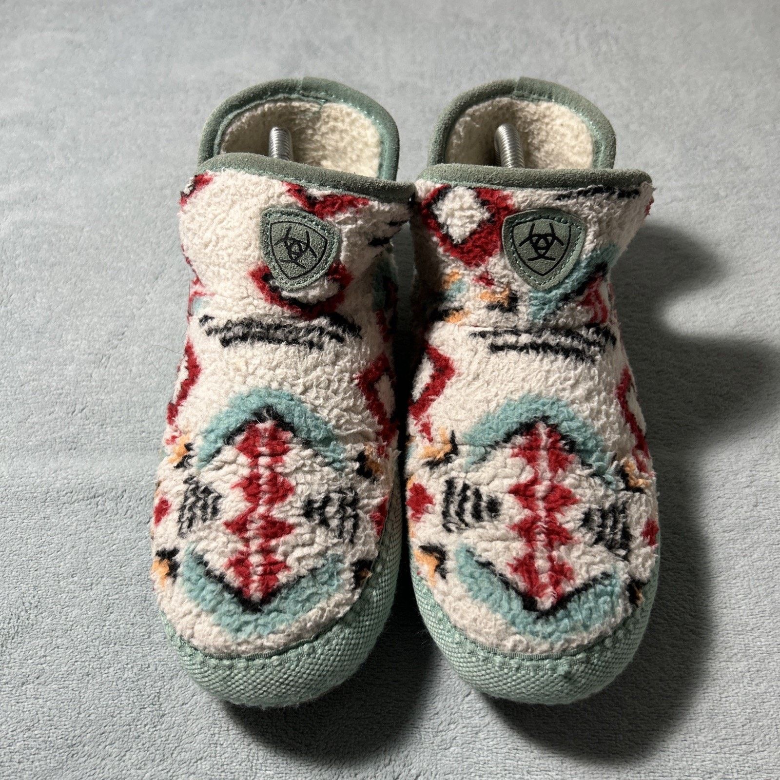 Ariat ARIAT Indian Aztec Women’s Small 6.5-7 Bootie Slipper Sherpa Size US 8 / IT 38 - 2 Thumbnail