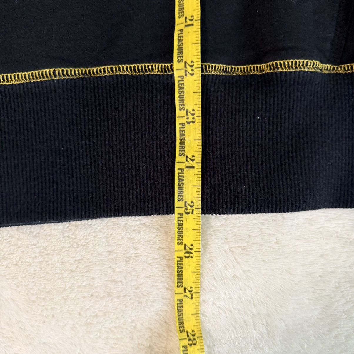 Nike 2011-12 Nike Juventus FC Forza Juve Hoodie Size US L / EU 52-54 / 3 - 5 Thumbnail