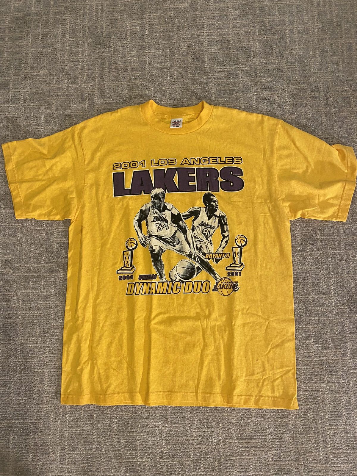 image of Vintage 2000-2001 Dynamic Duo Lakers T-Shirt Shaq Kobe in Yellow, Men's (Size 2XL)